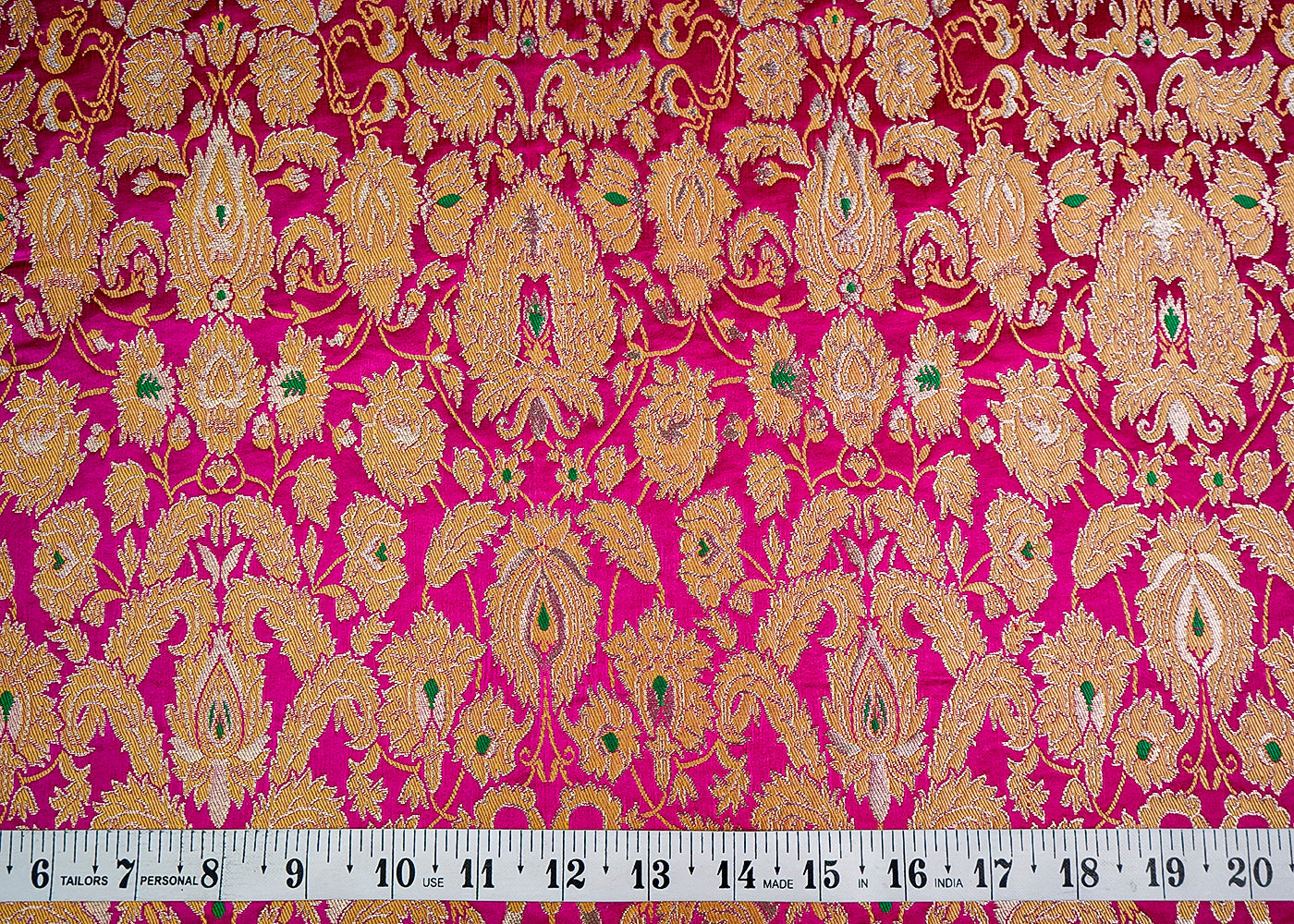 (Pre-Cut 0.75 MTR) Pink Banarasi Brocade Fabric With All Over Zari Handloom 18617