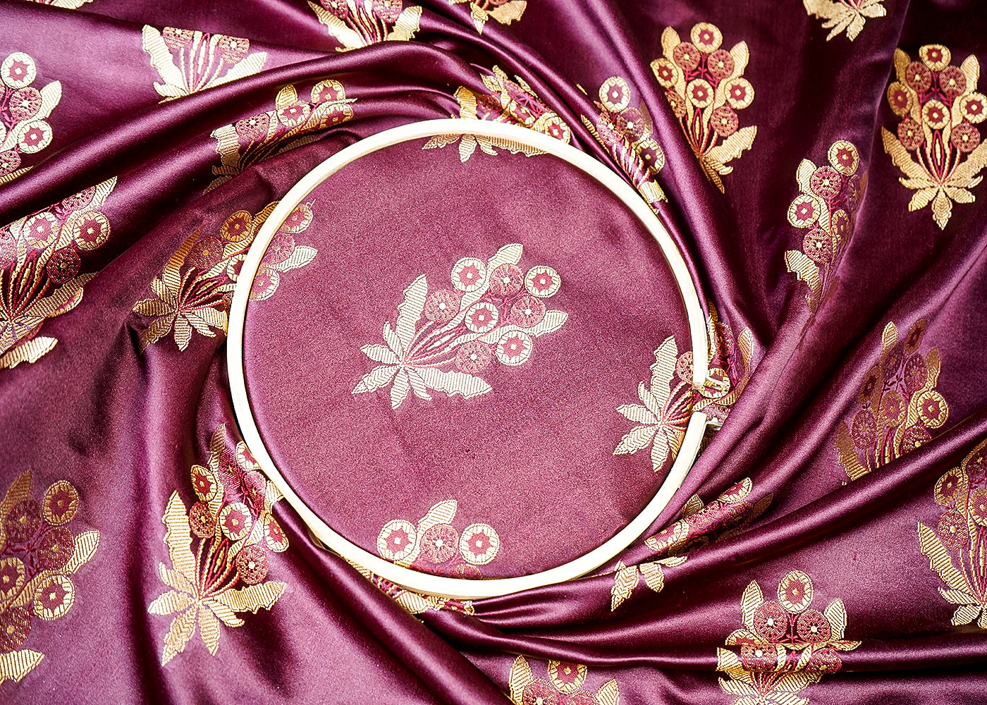 (Pre-Cut 0.95 MTR) Wine Banarasi Brocade Fabric With All Over Zari Handloom 18644