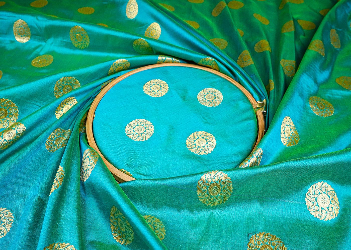 (Pre-Cut 1.9 MTR) Green Banarasi Brocade Fabric With All Over Zari Handloom 18646