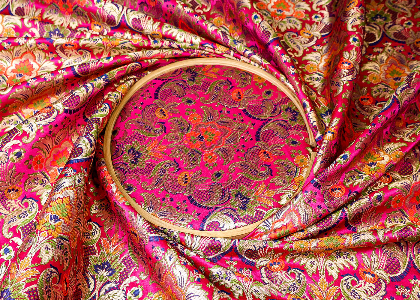 (Pre-Cut 1 MTR) Pink Banarasi Brocade Fabric With All Over Zari Handloom 18663