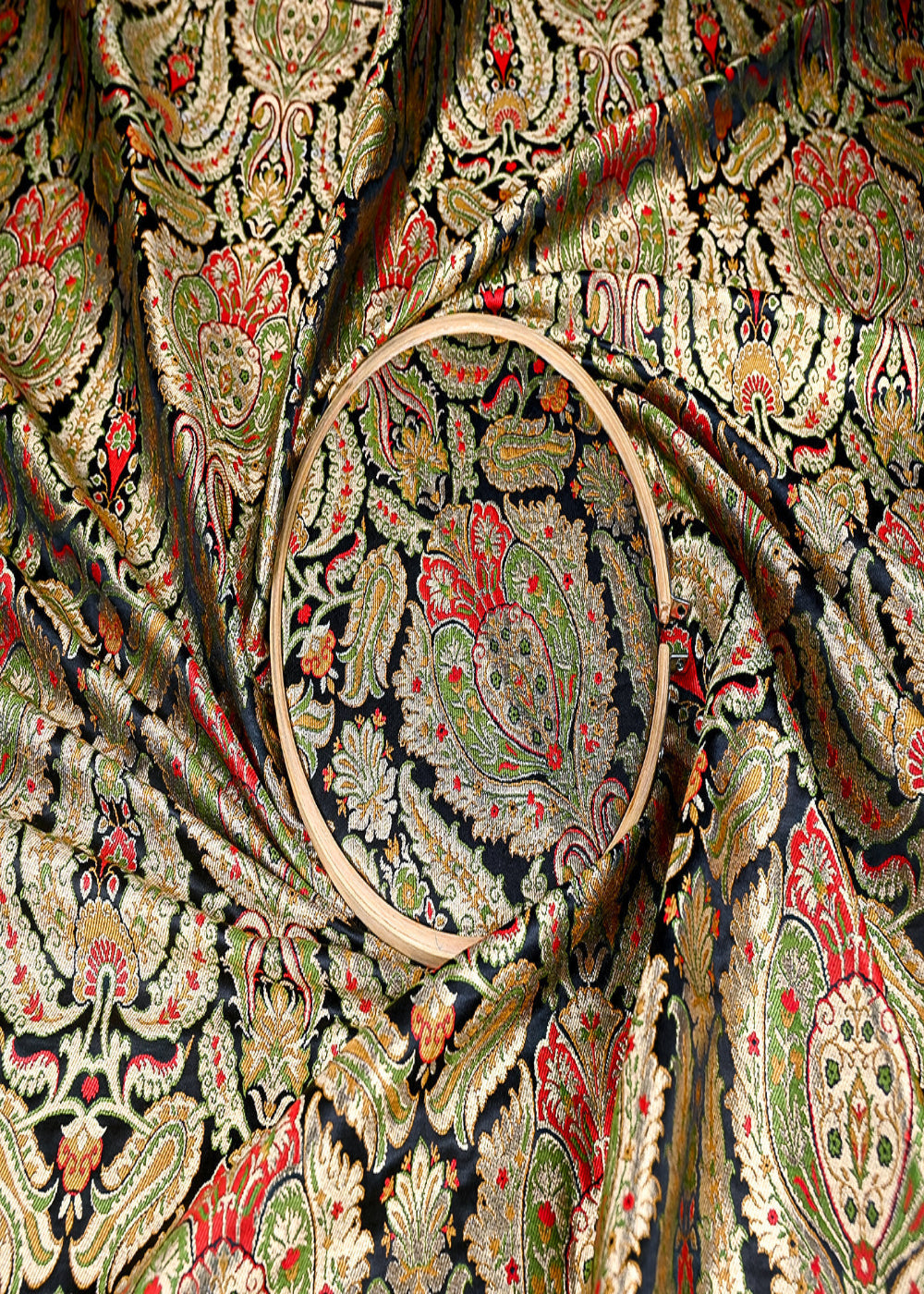 (Pre-Cut-0.7-MTR)-Black-Banarasi-Brocade-Fabric-With-All-Over-Thread-And-Zari-Handloom-18741