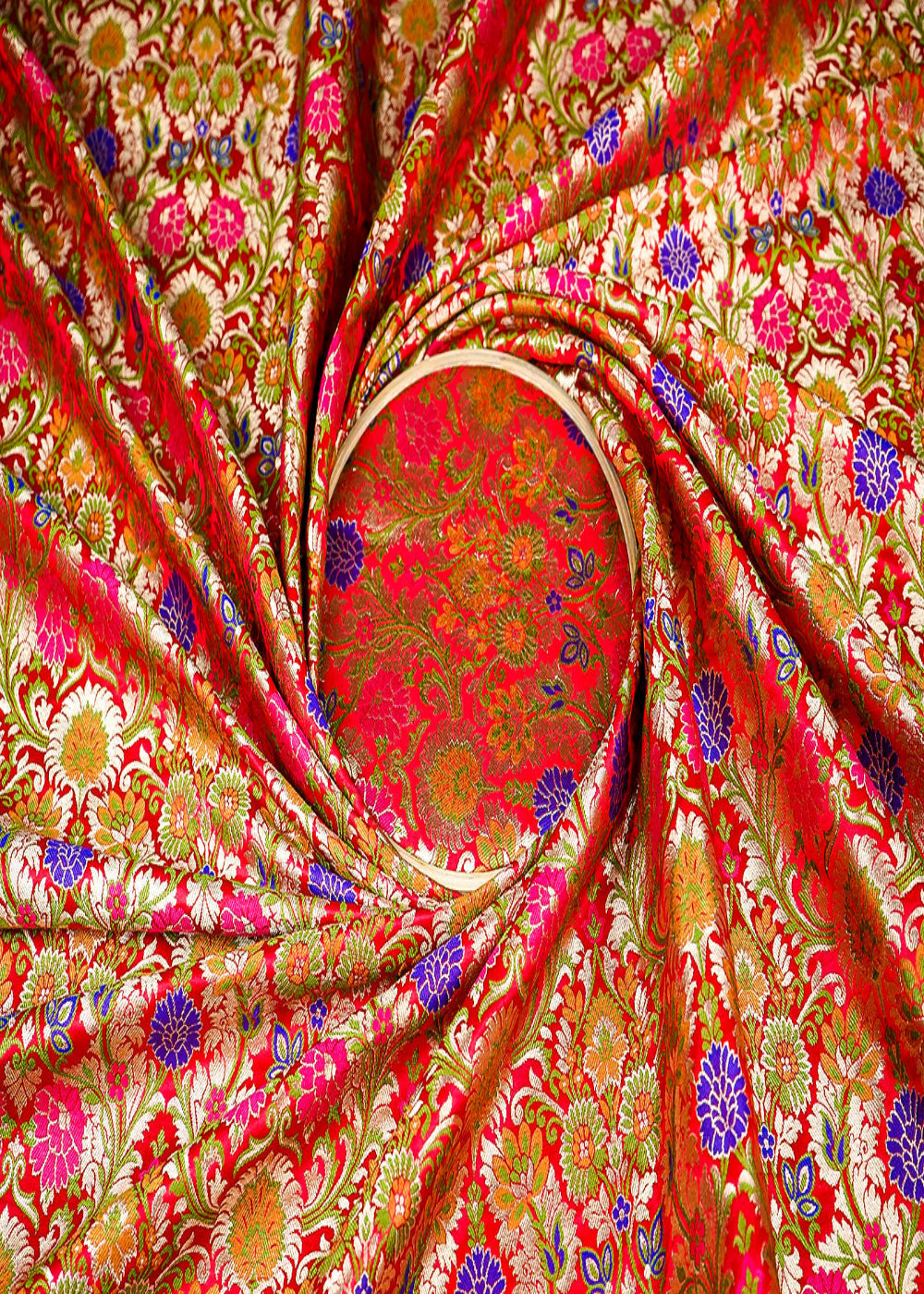 (Pre-Cut-1.5-MTR)-Red-Banarasi-Brocade-Fabric-With-All-Over-Thread-And-Zari-Handloom-18779