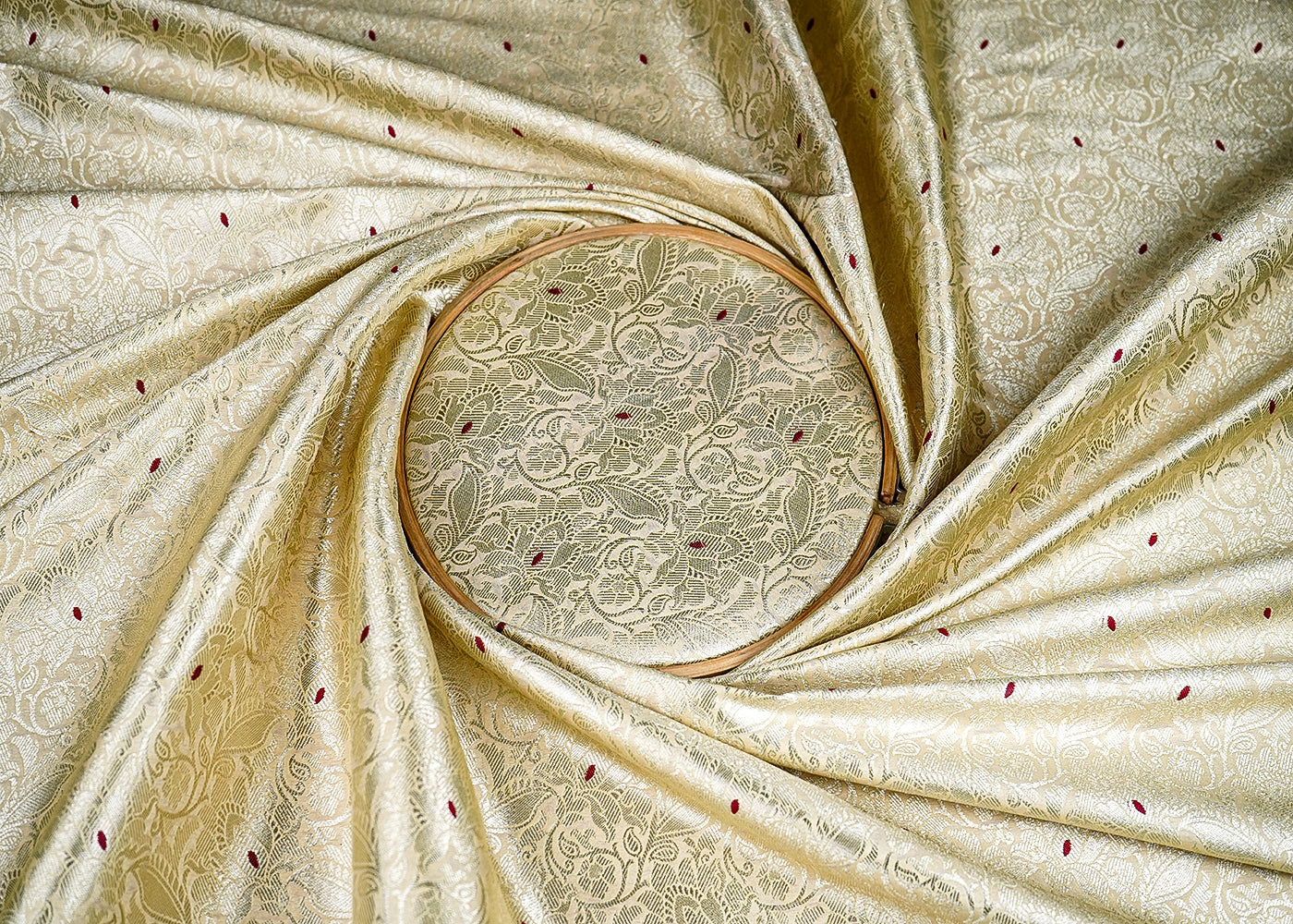 (Pre-Cut 1 MTR) Beige Banarasi Brocade Fabric With All Over Thread And Zari Handloom 18781