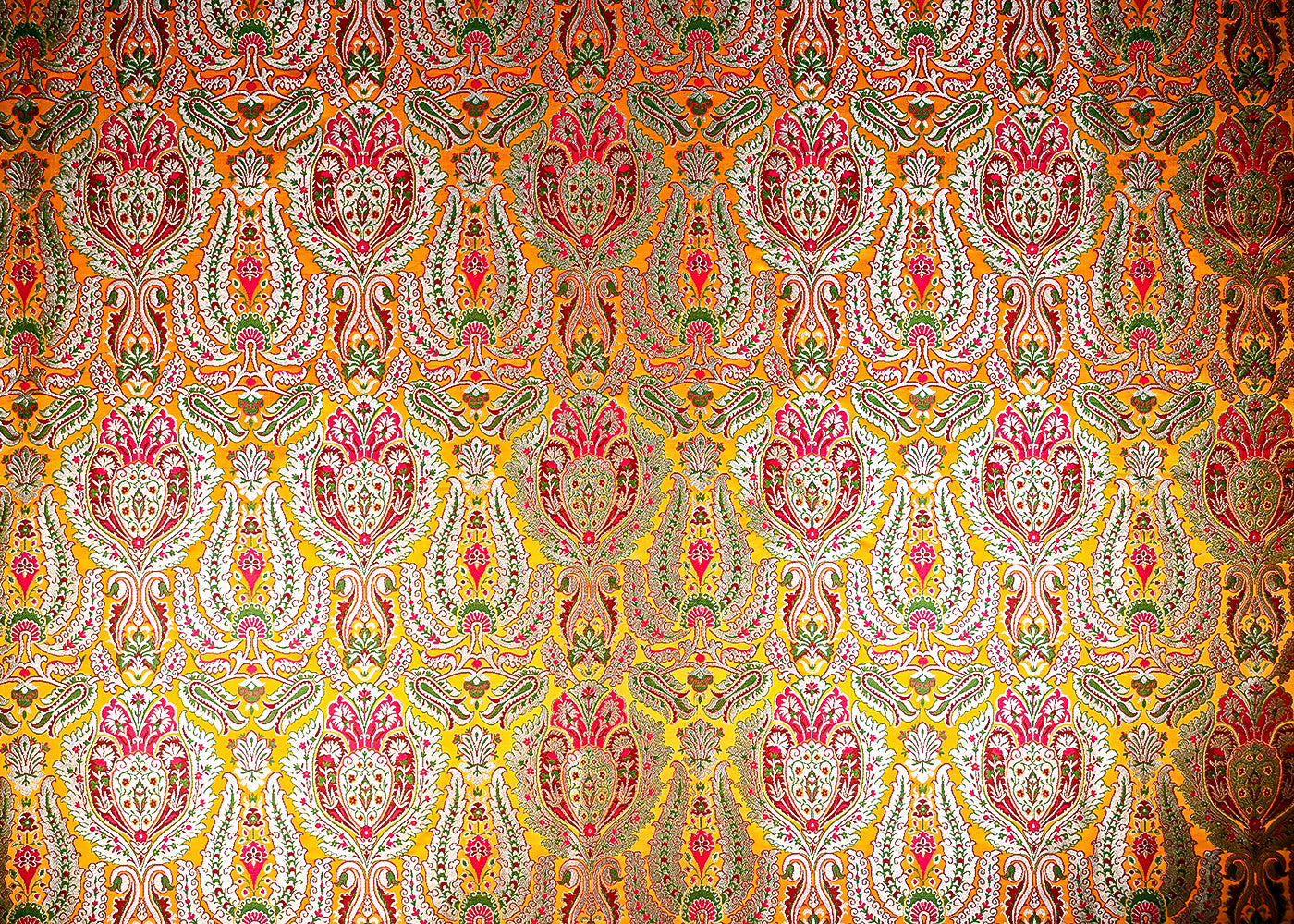 (Pre-Cut 1.6 Mtr) Yellow Banarasi Brocade Fabric With All Over Thread And Zari Handloom 18809