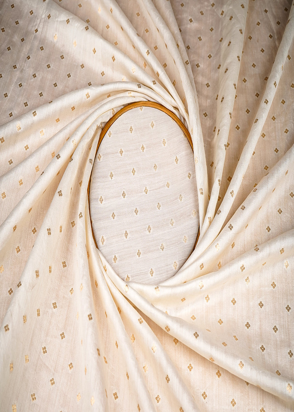 (Pre-Cut-1-Mtr)-White-Chinia-Silk-Fabric-With-All-Over-Zari-Handloom-18823