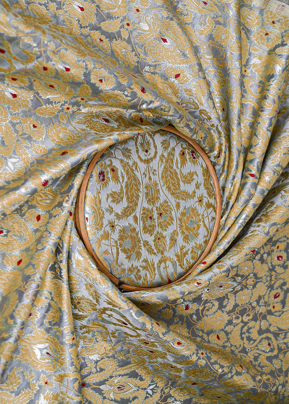 light-grey-pure-banarasi-brocade-fabric-with-thread-and-zari-handloom-20014