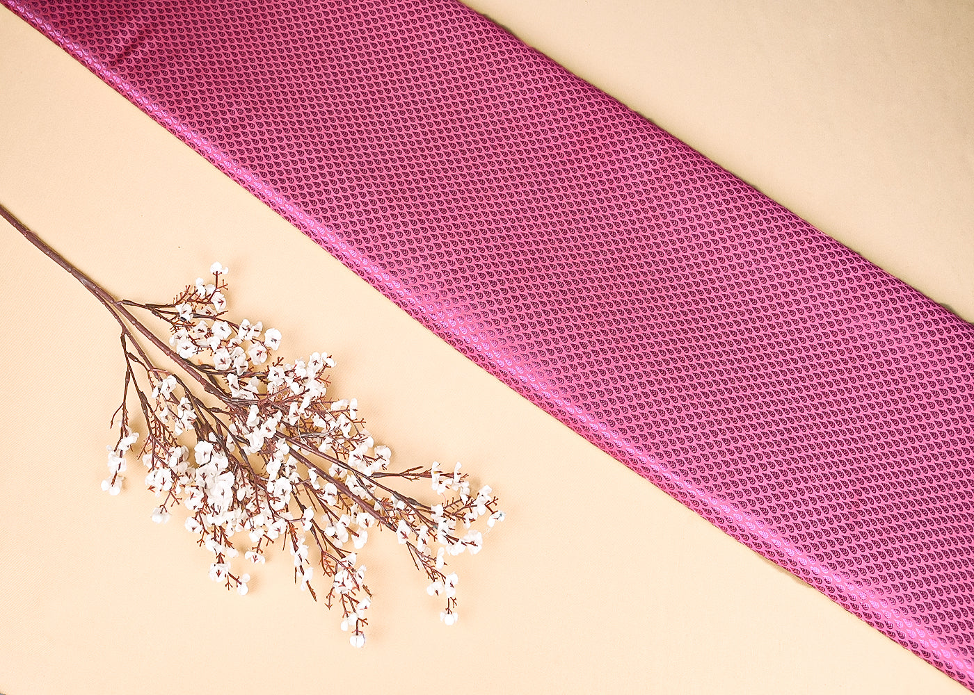 Pink-Banarasi-Brocade-Fabric-With-All-Over-Pink-Zari-Handloom-20133