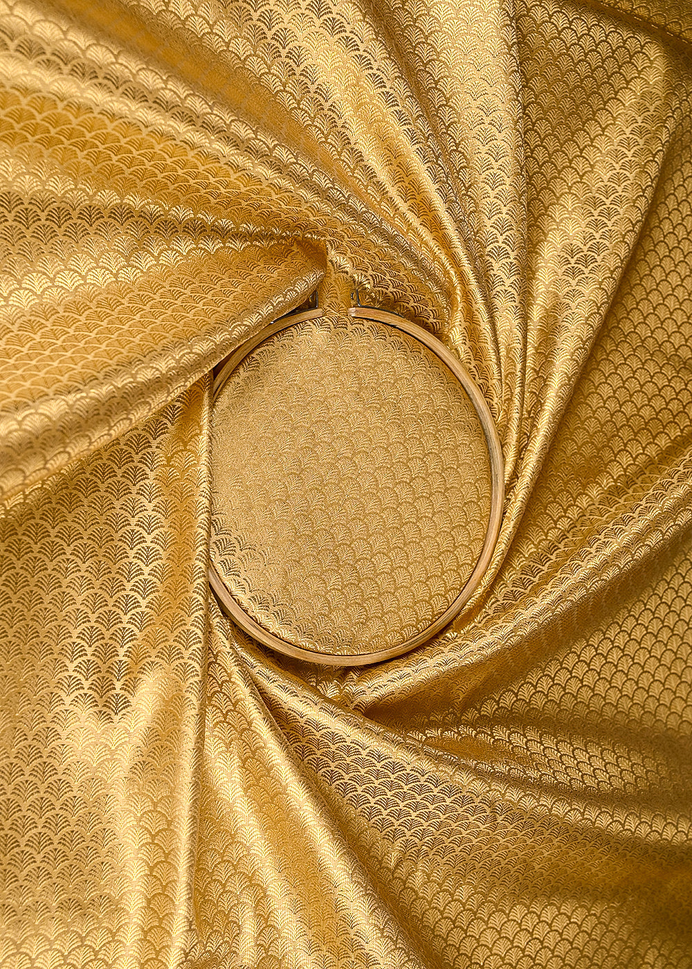 Cream-Banarasi-Brocade-Fabric-With-All-Over-Golden-Zari-Handloom-20150-close-view