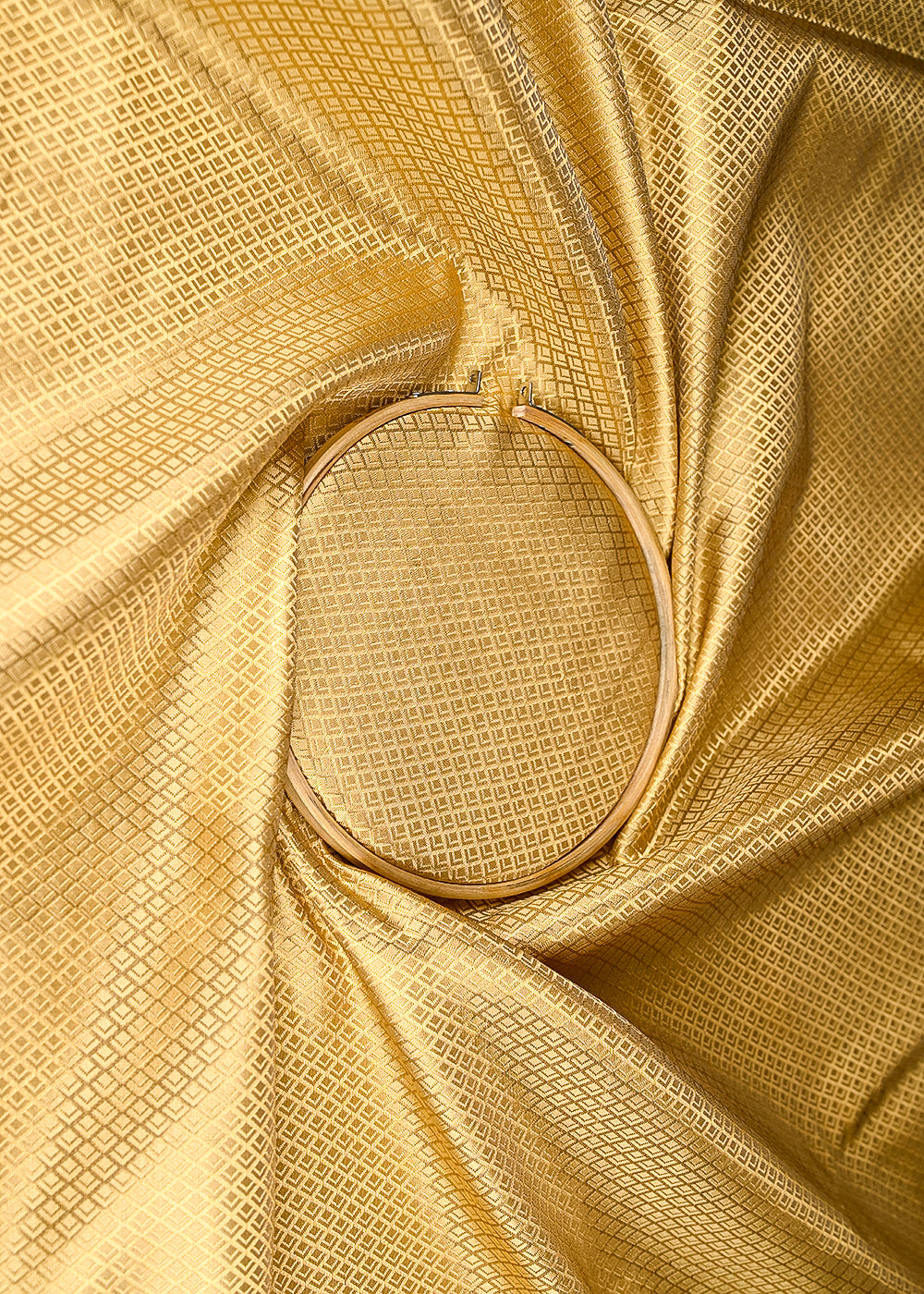 Golden-Banarasi-Brocade-Fabric-With-All-Over-Golden-Zari-Handloom-20151-close-view