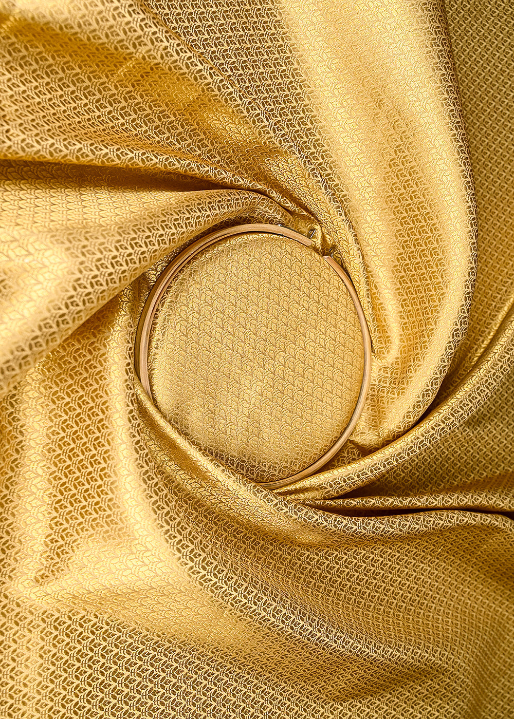 Golden-Banarasi-Brocade-Fabric-With-All-Over-Golden-Zari-Handloom-20153-close-view