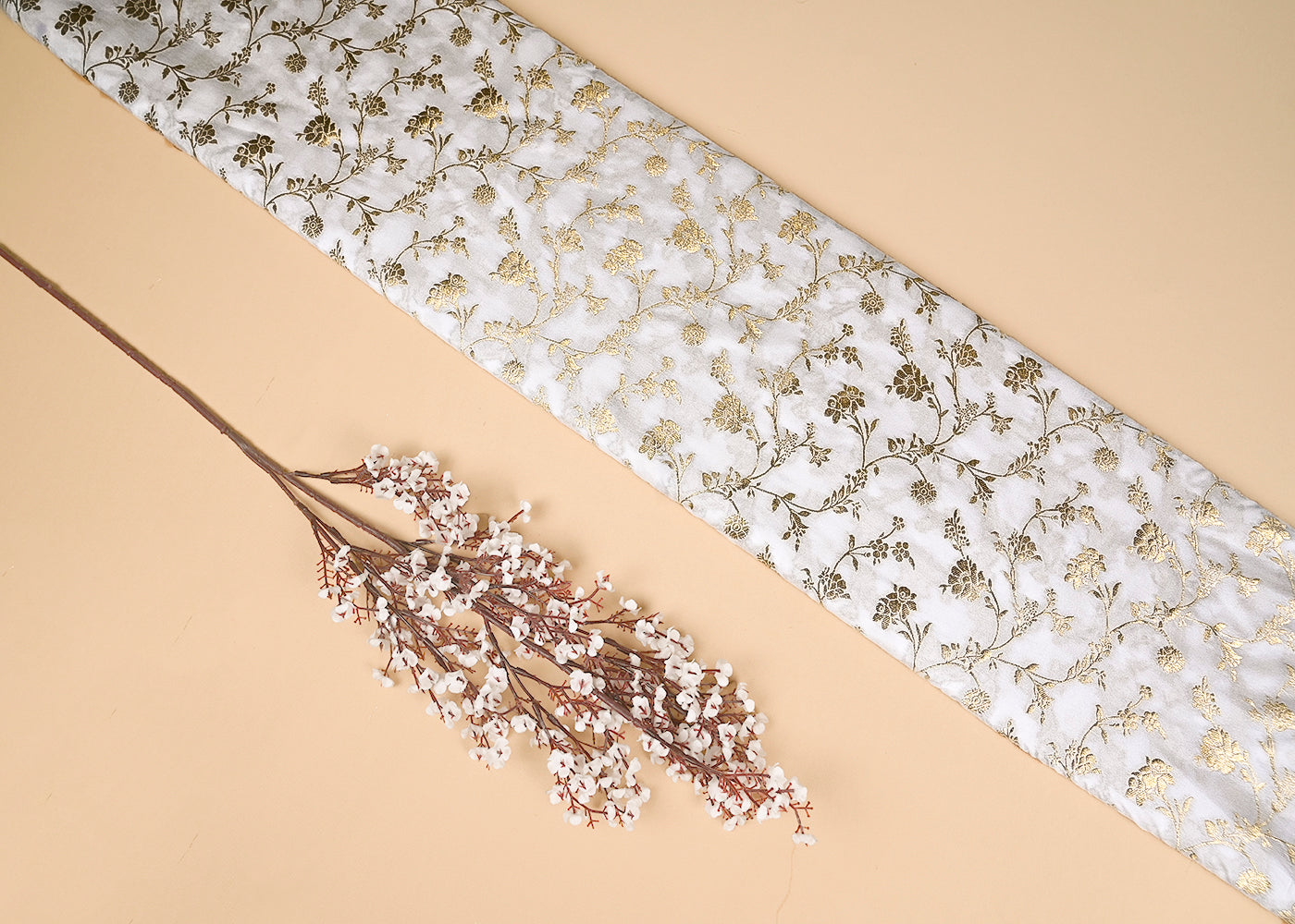 White  Silk Fabric With Allover Jaal Pattern Of Zari Handloom 20284