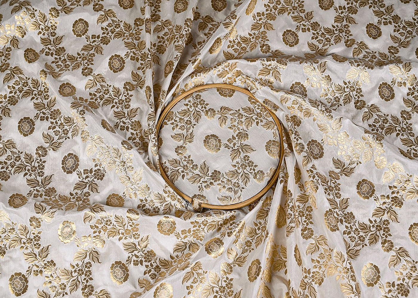 White  Silk Fabric With Allover Jaal Pattern Of Zari Handloom 20287