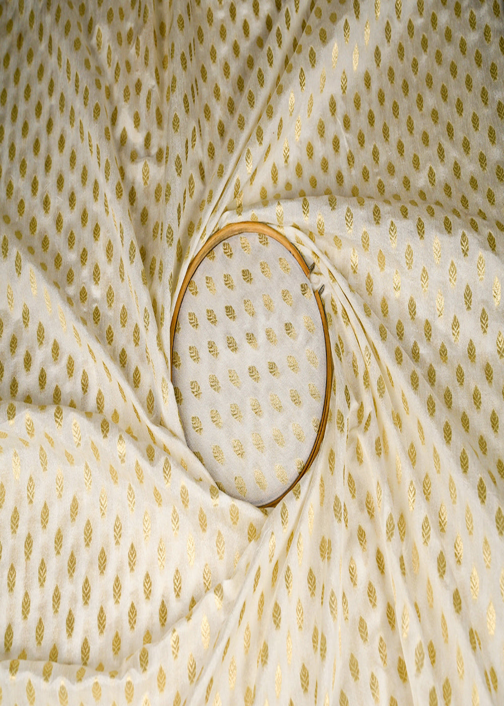 White-Silk-Fabric-With-All-Over-Golden-Zari-Handloom-20404-close-view