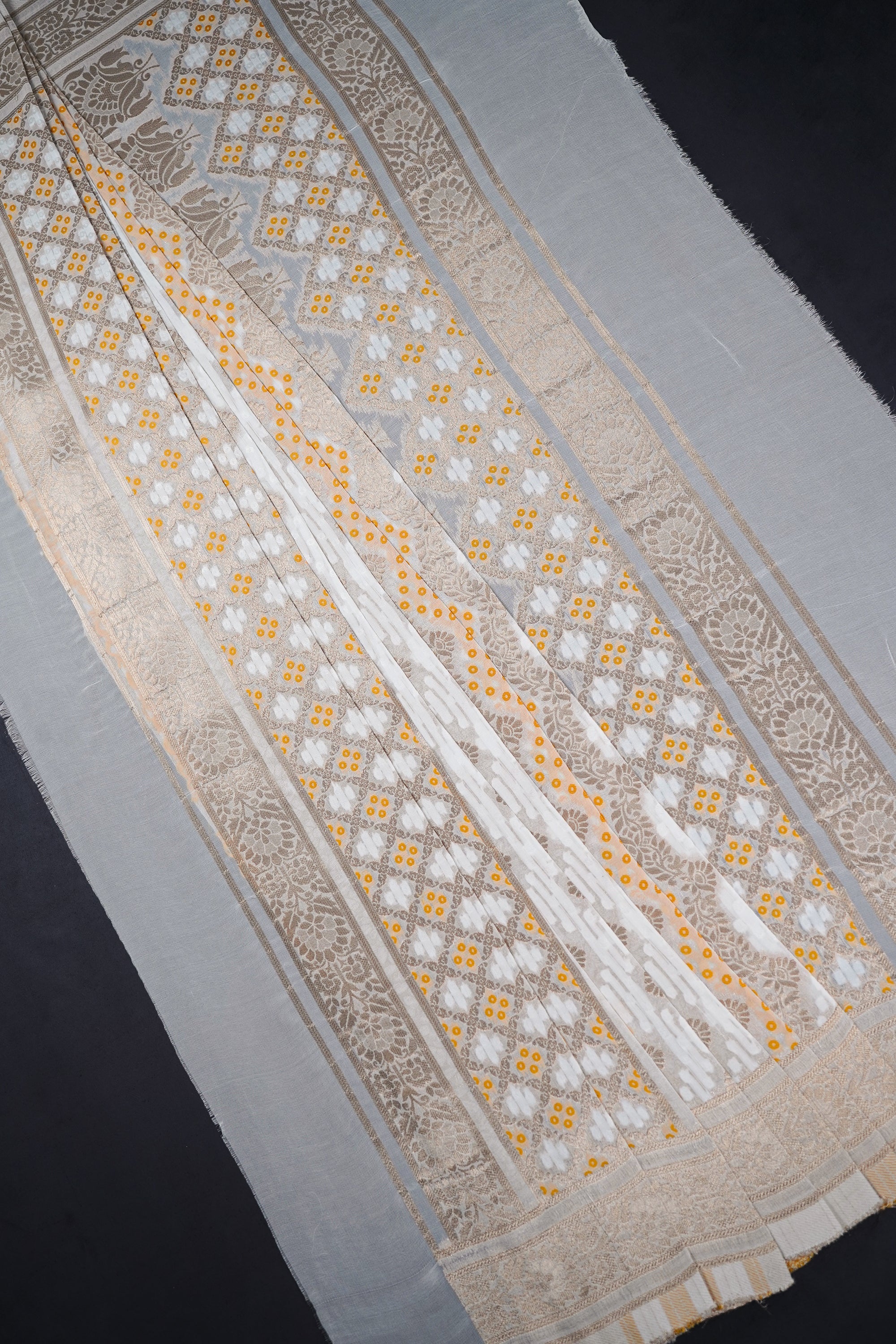 White Dyeable Georgette Dupatta With All Over Thread And Zari Handloom 20407