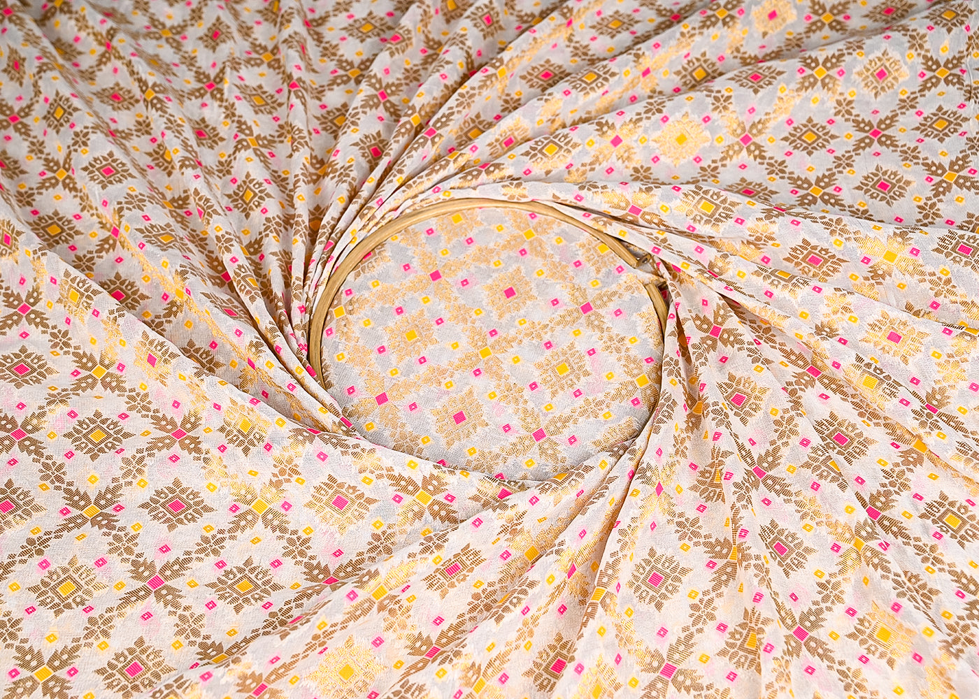 White Georgette Fabric With All Over Thread And Zari Handloom 20583