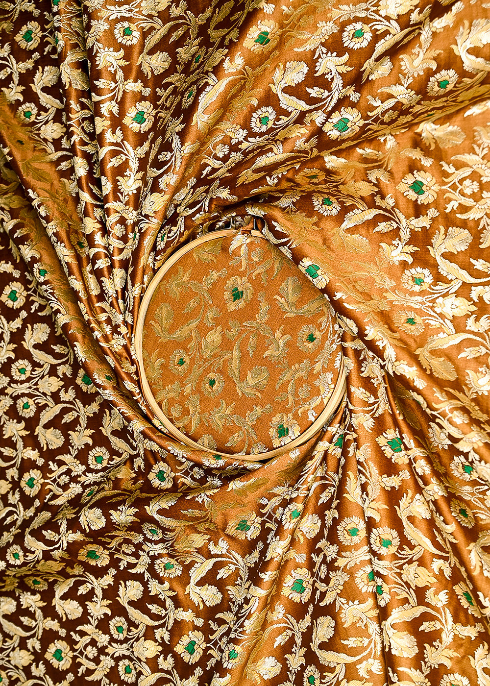 Brown-Banarasi-Brocade-Fabric-With-All-Over-Thread-And-Zari-Handloom-20768-close-view