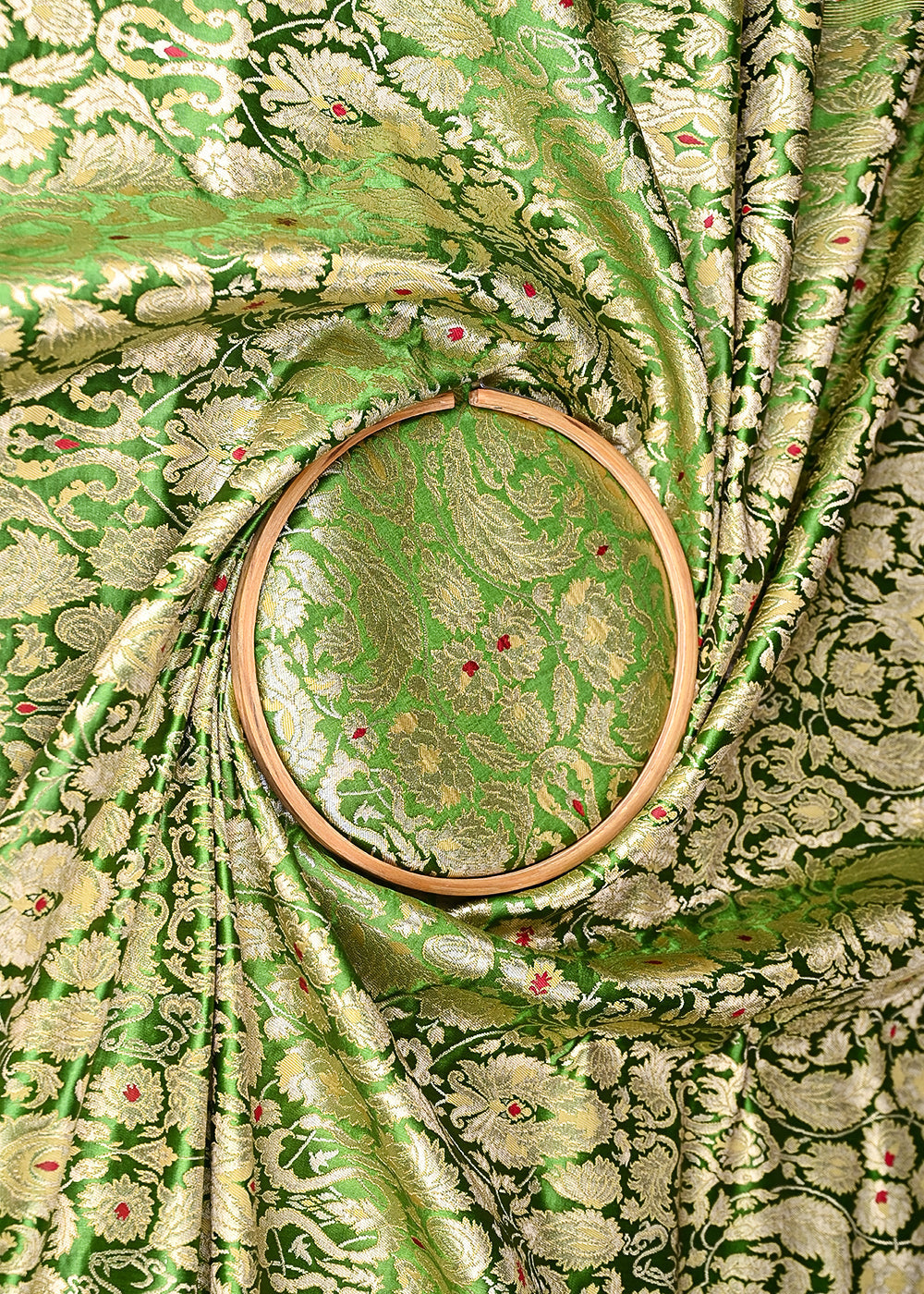 Mehendi-Green-Pure-Banarasi-Brocade-Fabric-With-All-Over-Thread-And-Zari-Handloom-20777-close-view