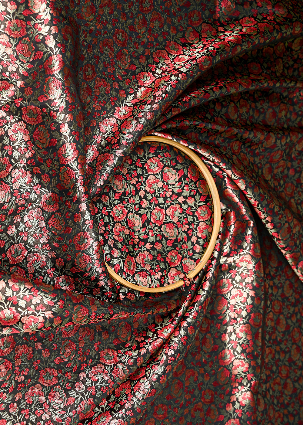 Black-Banarasi-Brocade-Fabric-With-All-Over-Thread-And-Zari-Handloom-20795-close-view