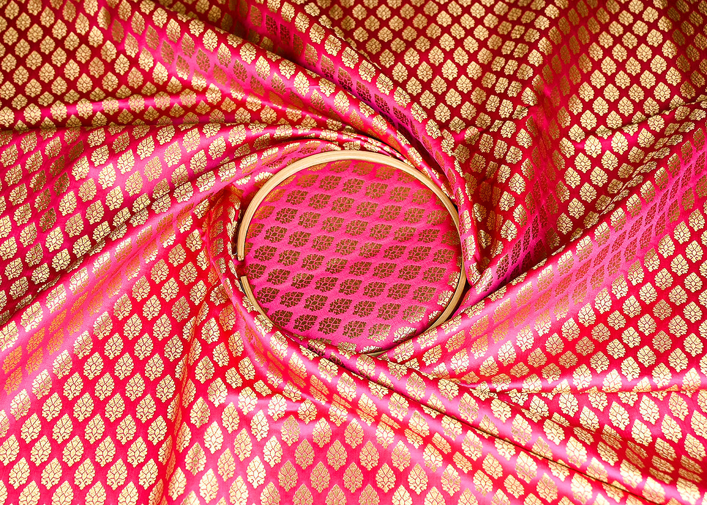 Rani-Banarasi-Brocade-Fabric-With-All-Over-Golden-Zari-Handloom-20829-close-view