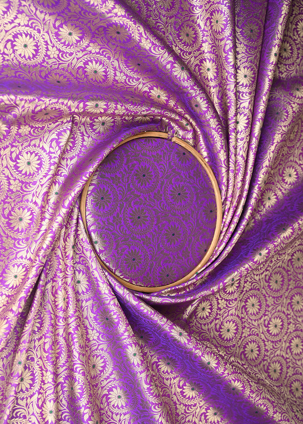 Purple-Banarasi-Brocade-Fabric-With-All-Over-Thread-And-Zari-Handloom-20942-measuement-view