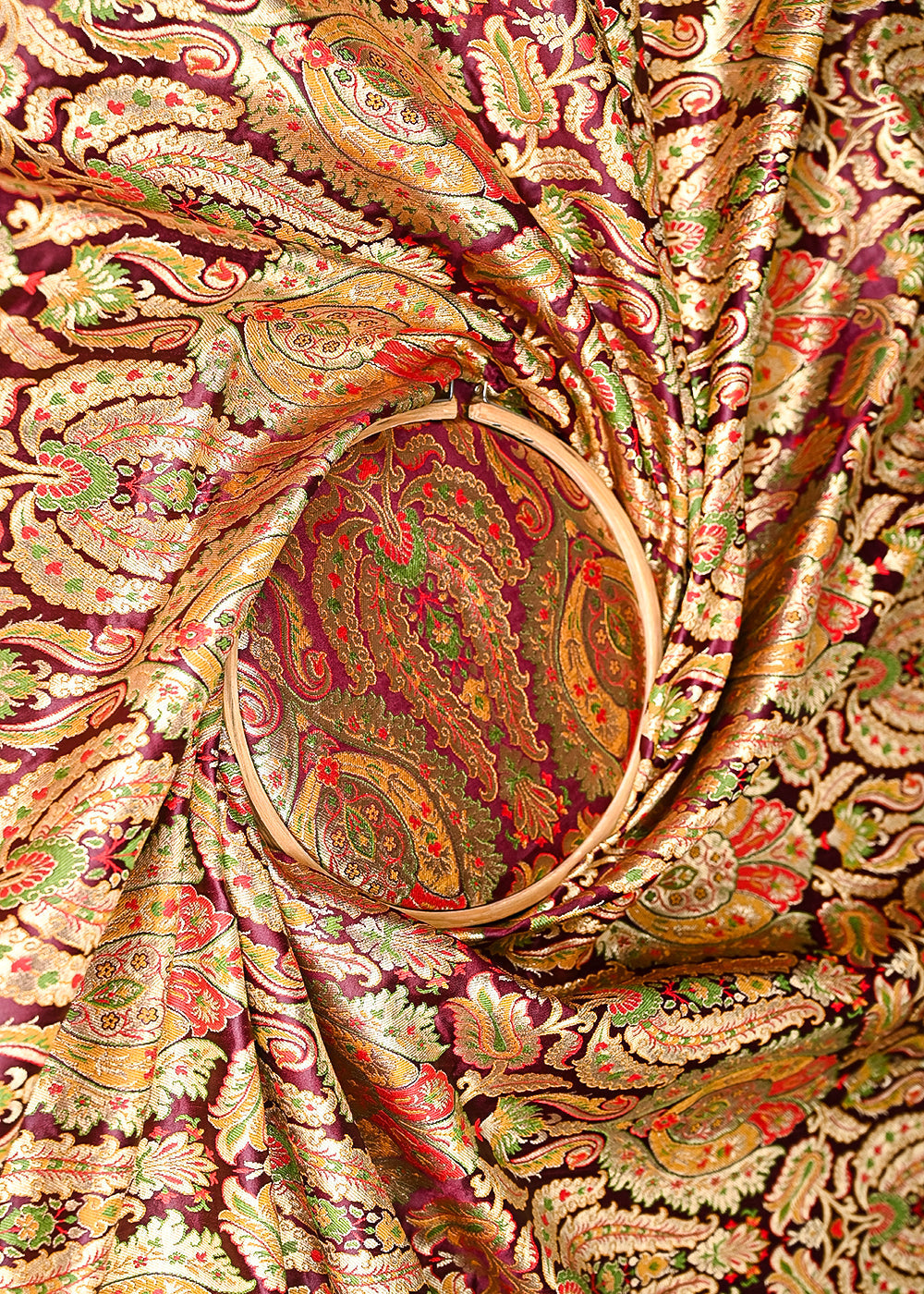 Maroon-Pure-Banarasi-Brocade-Fabric-With-All-Over-Thread-And-Zari-Handloom-20950-close-view