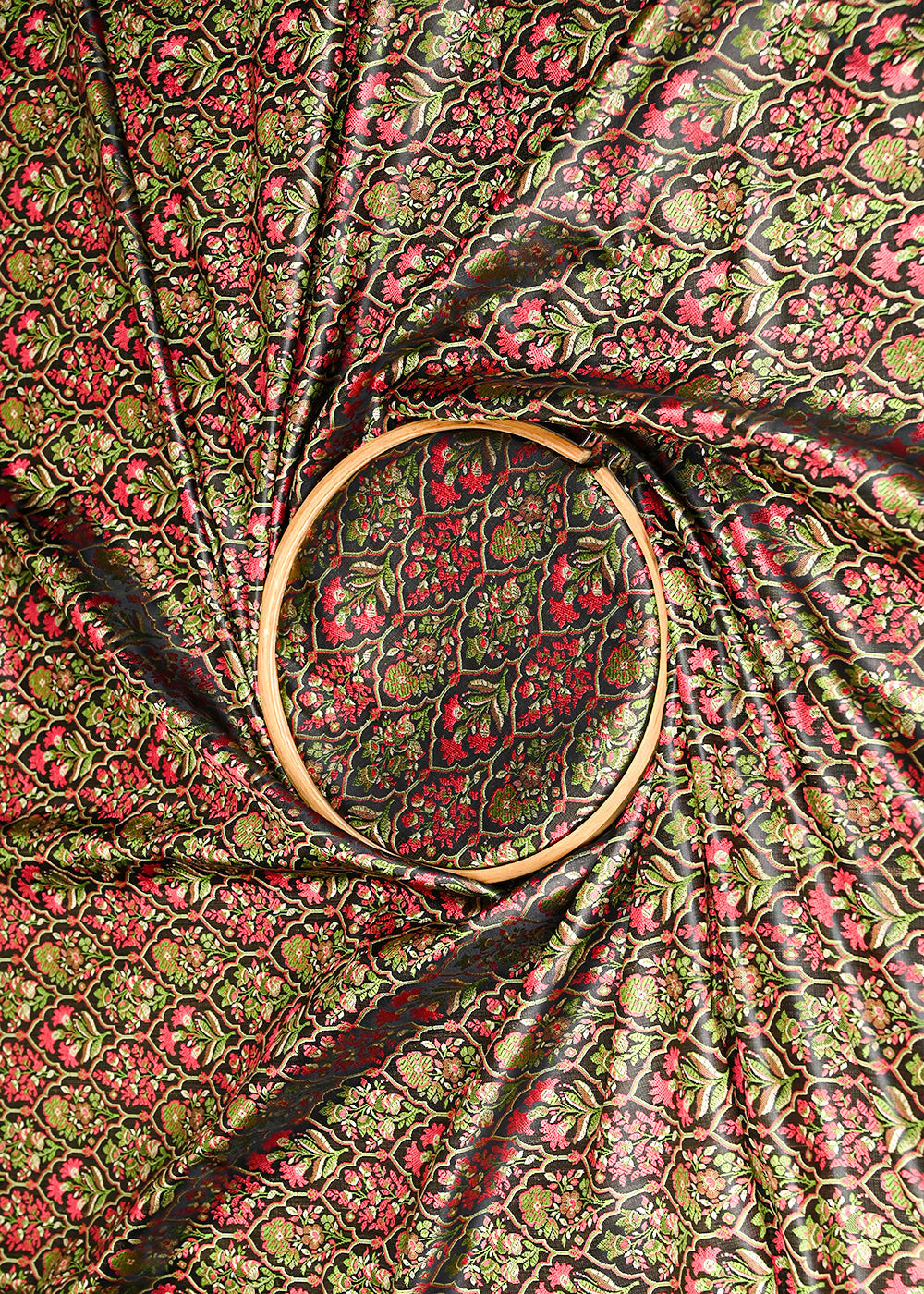 Black-Banarasi-Brocade-Fabric-With-All-Over-Thread-And-Golden-Zari-Handloom-21063-close-view
