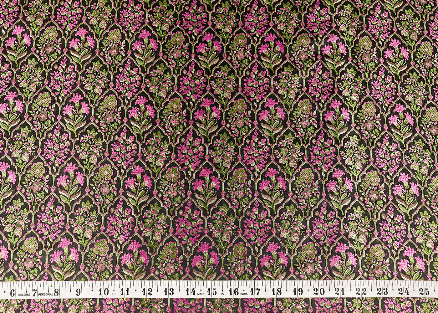 Black-Banarasi-Brocade-Fabric-With-All-Over-Thread-And-Golden-Zari-Handloom-21067-measurement-view