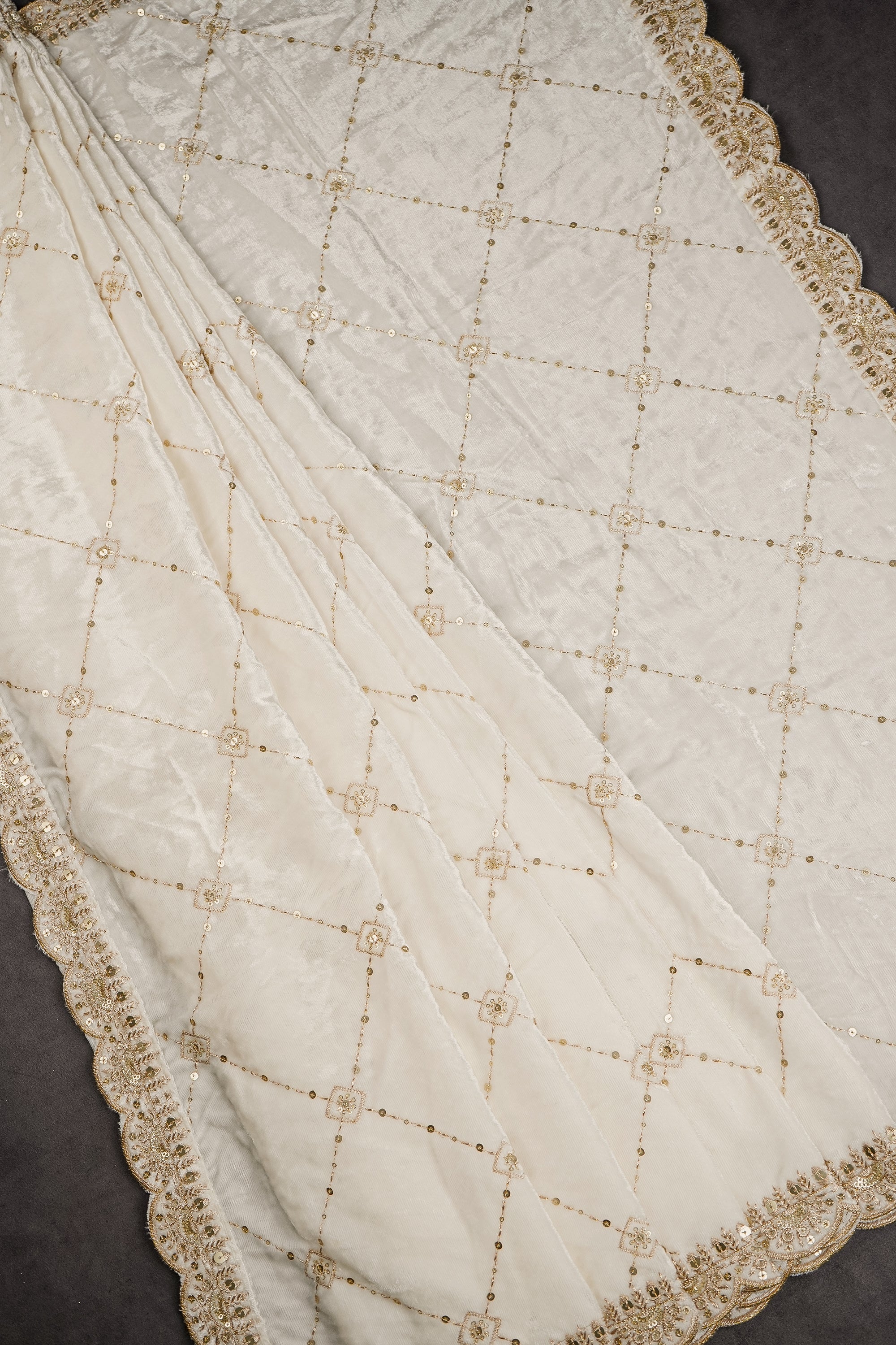 White Velvet Dupatta With All Over Jaal Pattern Of Zari And Sequins Work 21203