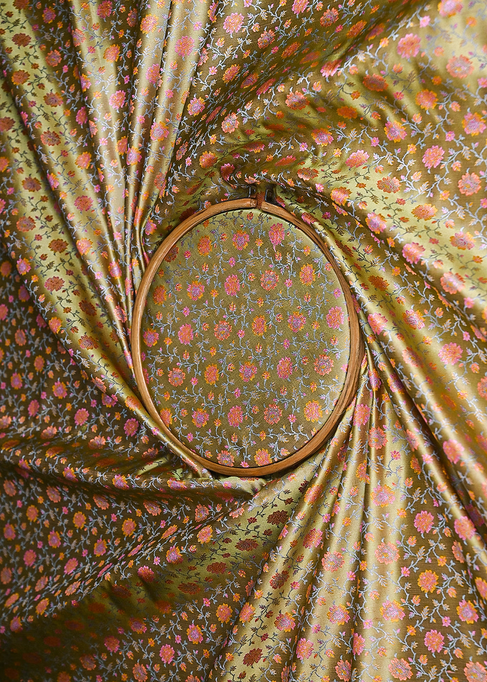 Pista-Green-Banarasi-Brocade-Fabric-With-All-Over-Thread-And-Zari-Handloom-21257-close-view