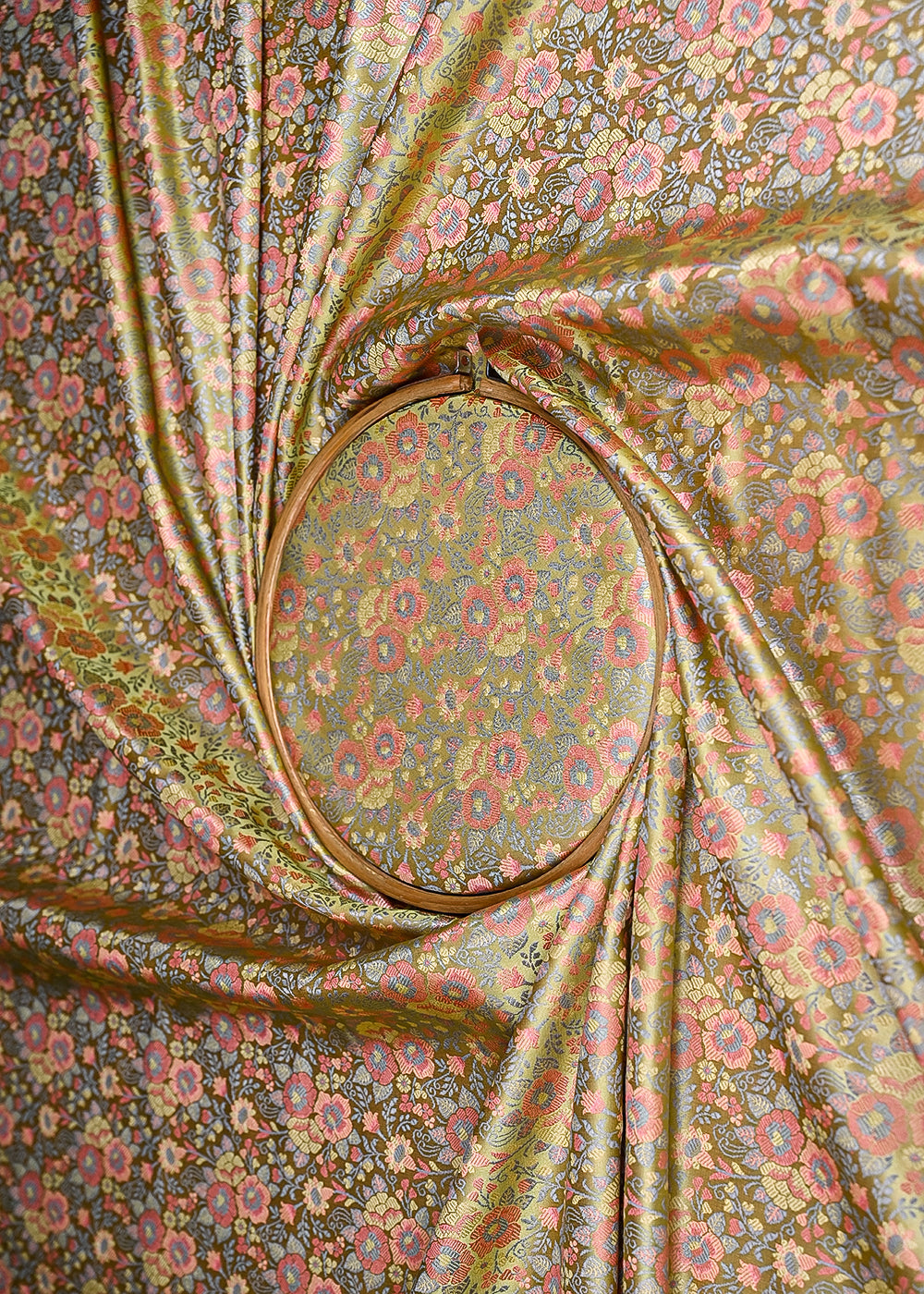 Light-Green-Banarasi-Brocade-Fabric-With-All-Over-Thread-And-Zari-Handloom-21302-close-view