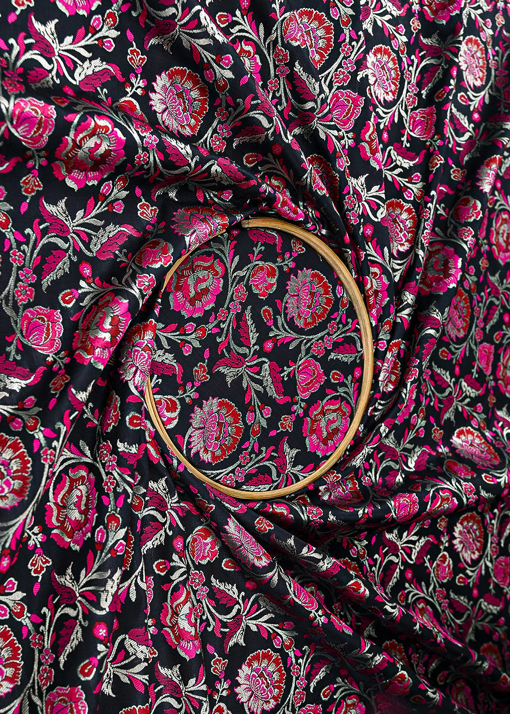 Black-Banarasi-Brocade-Fabric-With-All-Over-Thread-And-Zari-Handloom-21475-close-view