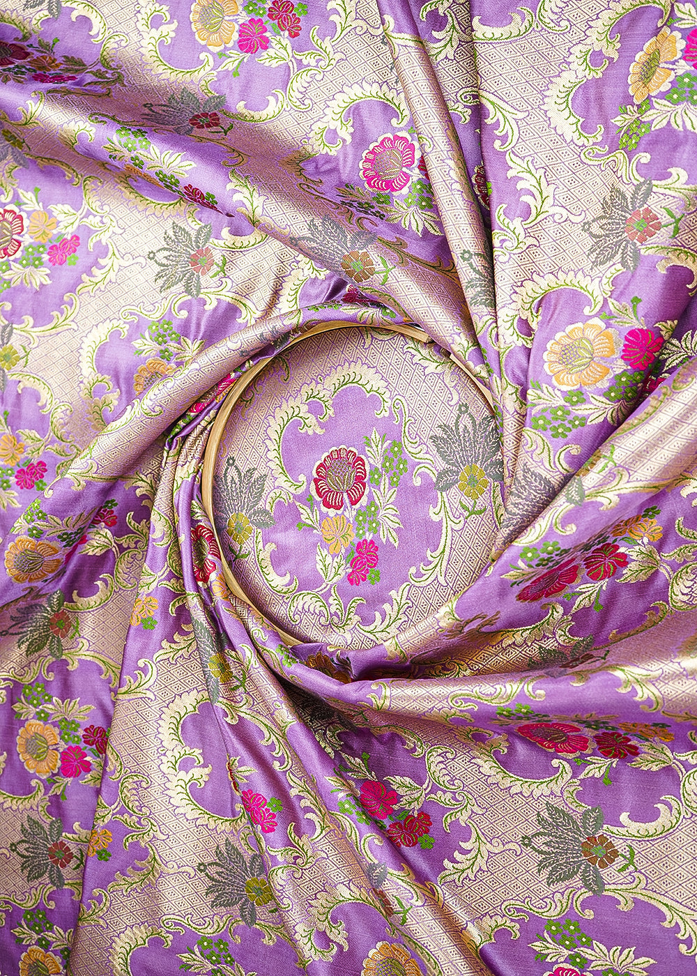 Lavender-Pure-Banarasi-Brocade-Fabric-With-All-Over-Thread-And-Zari-Handloom-21526-close-view