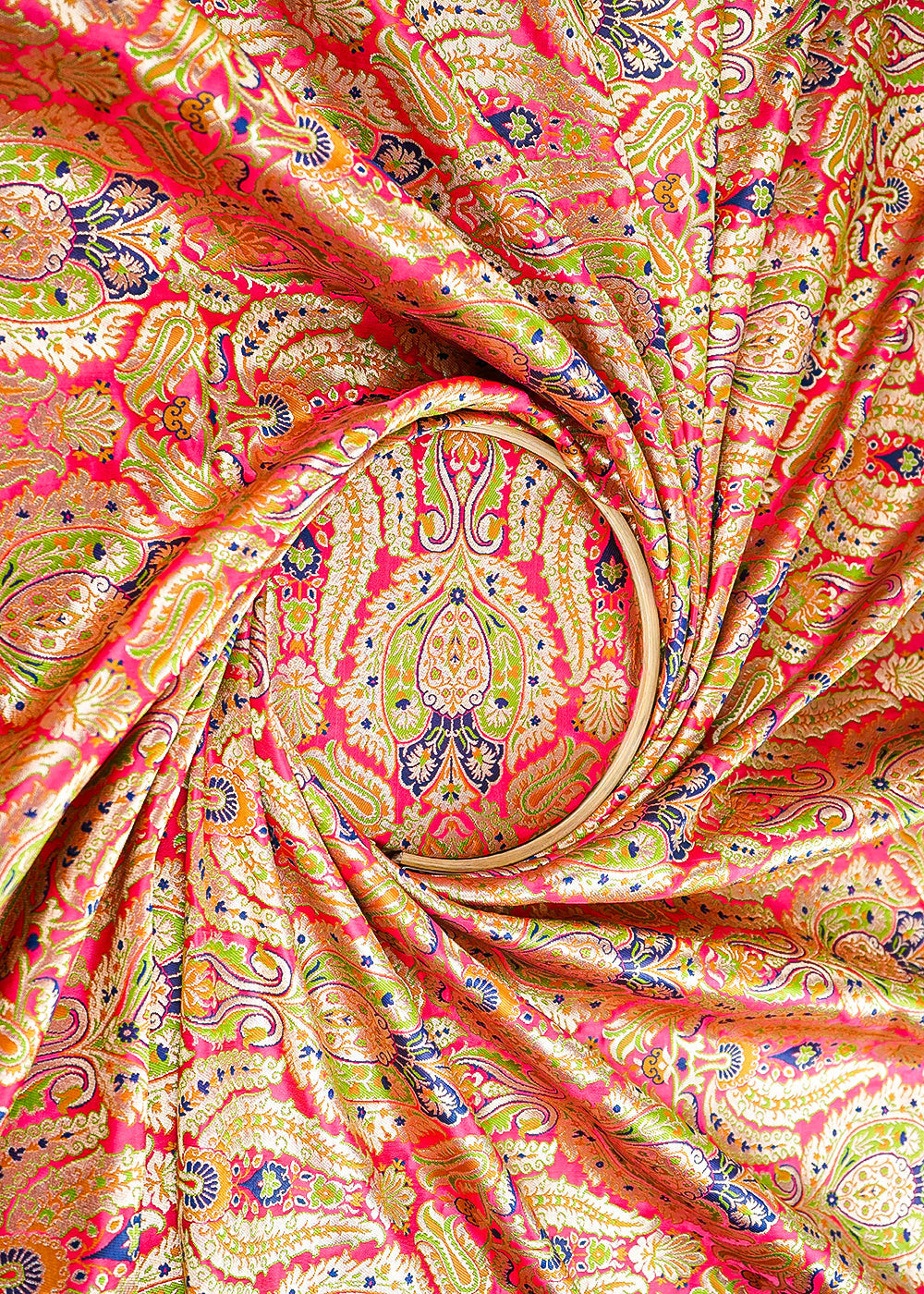 Gajri-Pure-Banarasi-Brocade-Fabric-With-All-Over-Thread-And-Zari-Handloom-21541-close-view