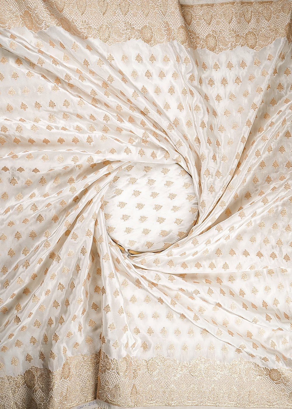 White Dyeable Crepe Fabric With All Over Zari Handloom 21687