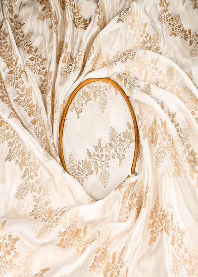White Dyeable Crepe Fabric With All Over Zari Handloom 21692