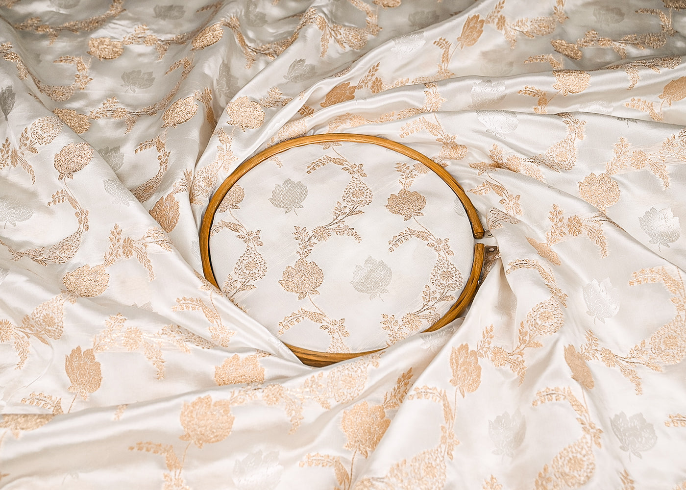 White Dyeable Crepe Fabric With All Over Zari Handloom 21696