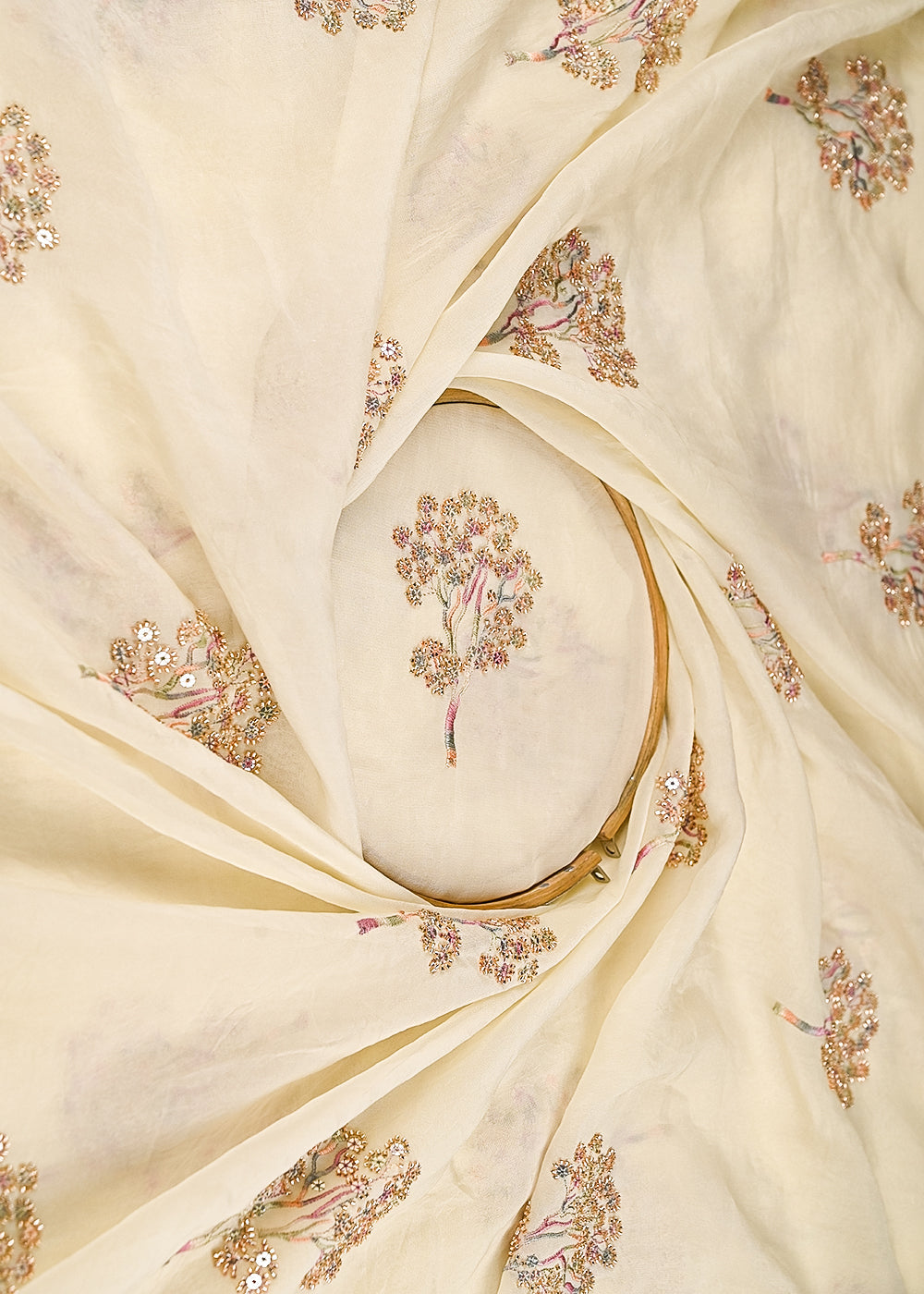 Light-Cream-Organza-Fabric-With-All-Over-Thread-Sequins-And-Katdana-Work-21723-close-view