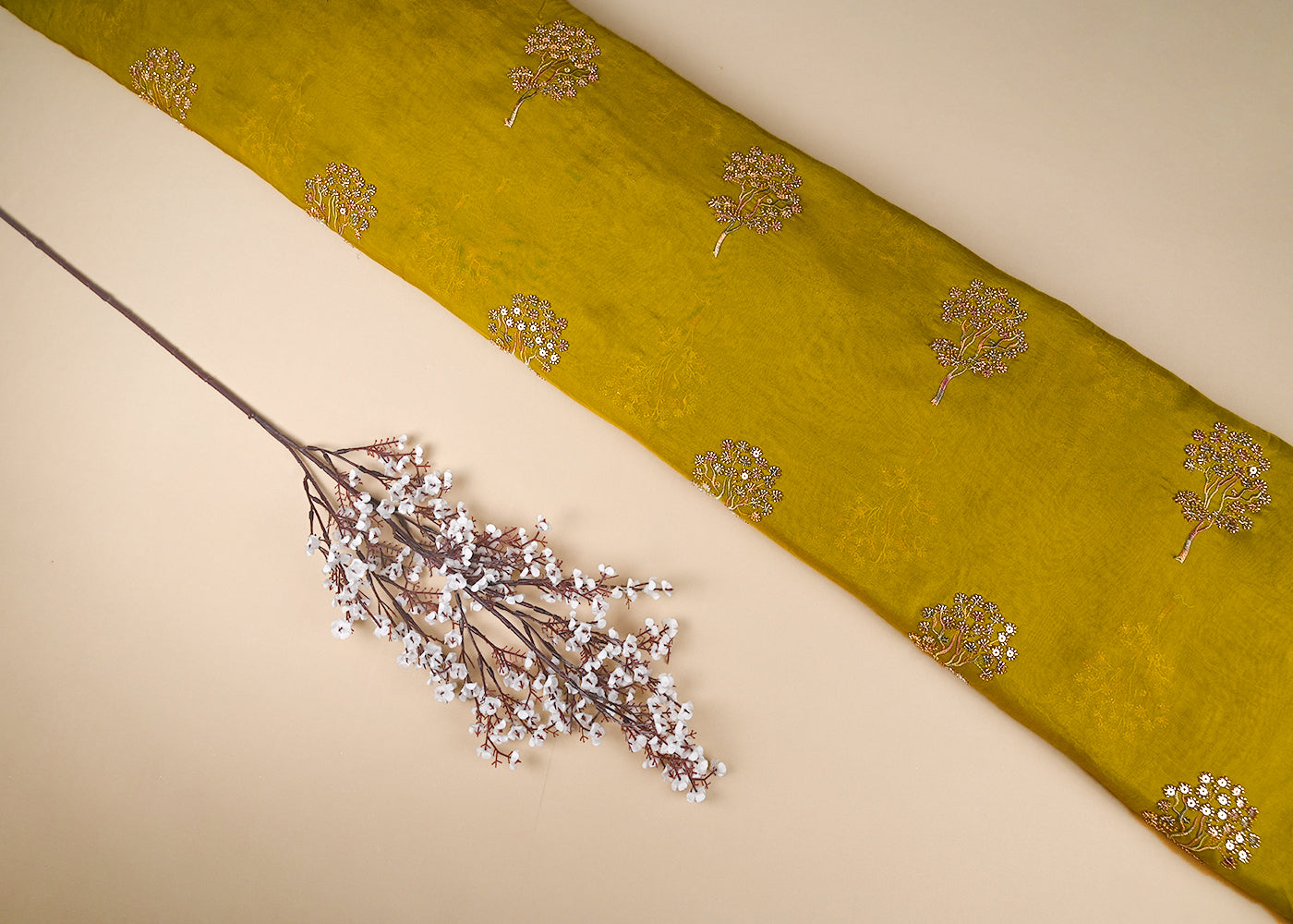 Mehendi-Green-Organza-Fabric-With-All-Over-Thread-Sequins-And-Katdana-Work-21724