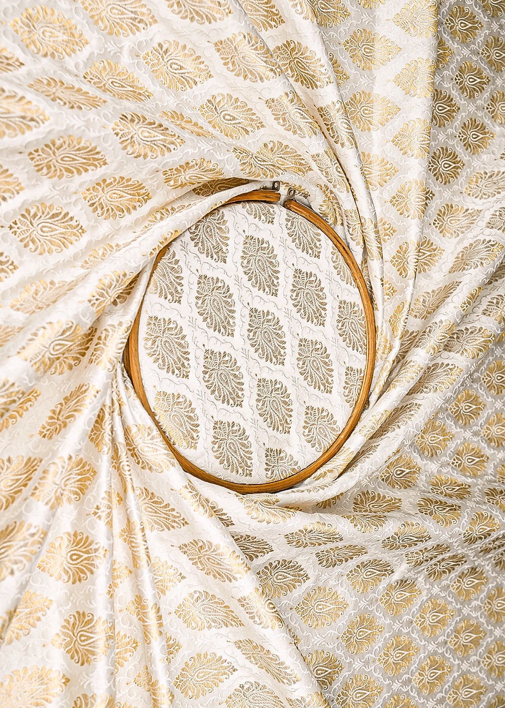 White-Dyeable-Banarasi-Brocade-Fabric-With-All-Over-Zari-Handloom-21746-close-view