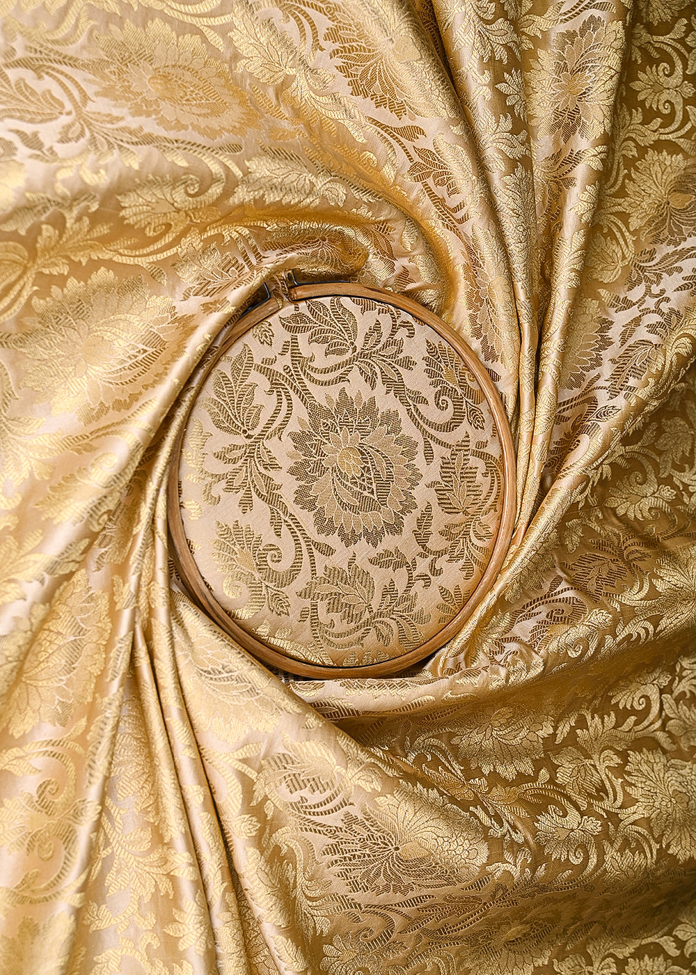 Golden-Banarasi-Brocade-Fabric-With-All-Over-Golden-Zari-Handloom-21820-close-view