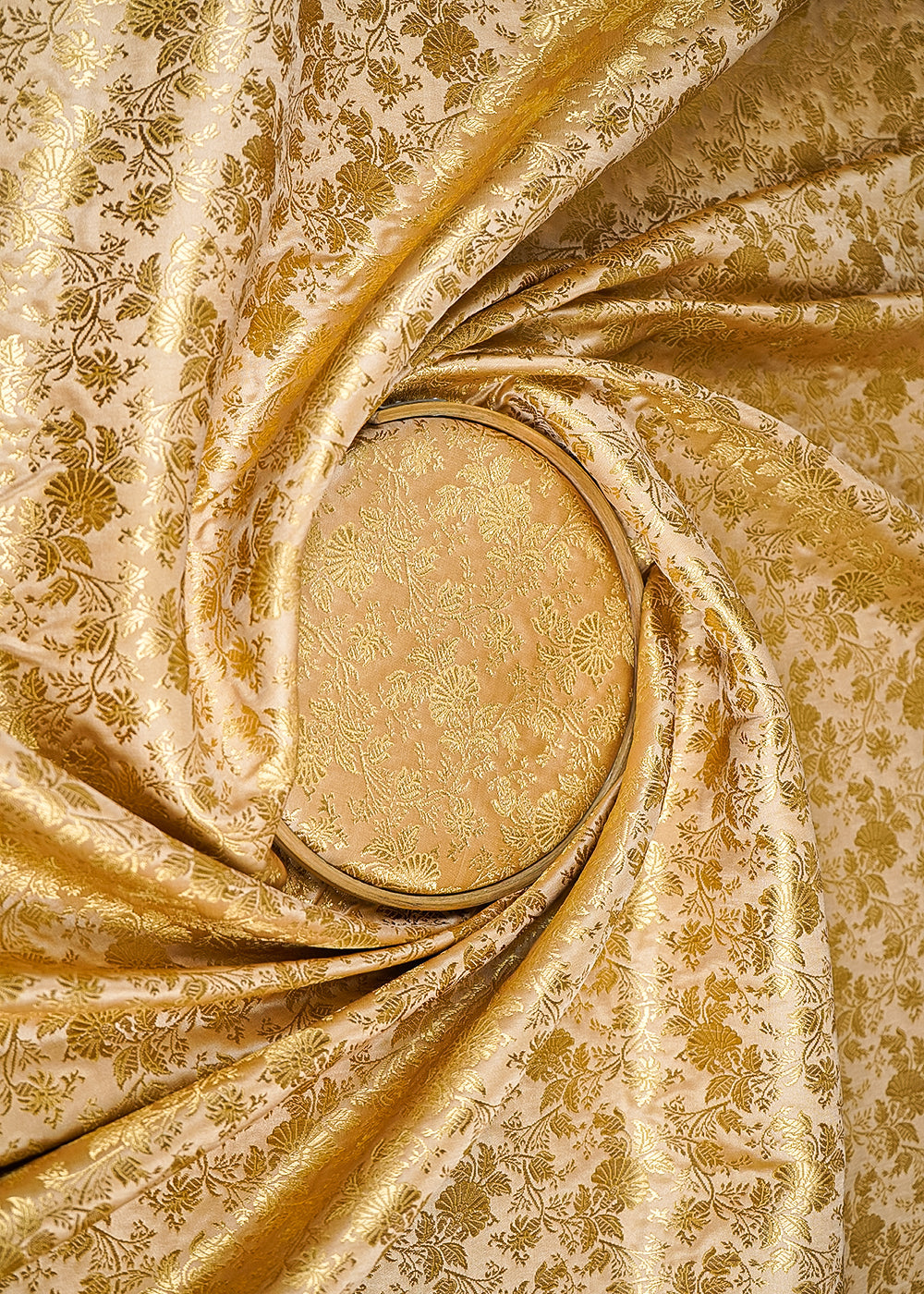Golden-Banarasi-Brocade-Fabric-With-All-Over-Golden-Zari-Handloom-21840-close-view