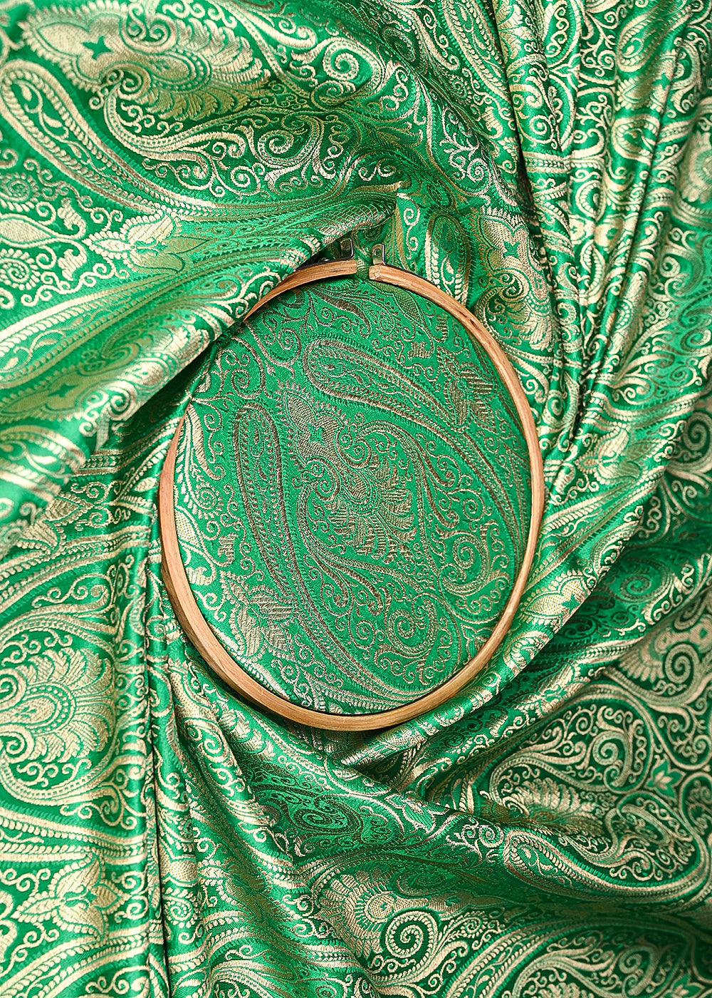 Green-Banarasi-Brocade-Fabric-With-All-Over-Golden-Zari-Handloom-21847-close-view