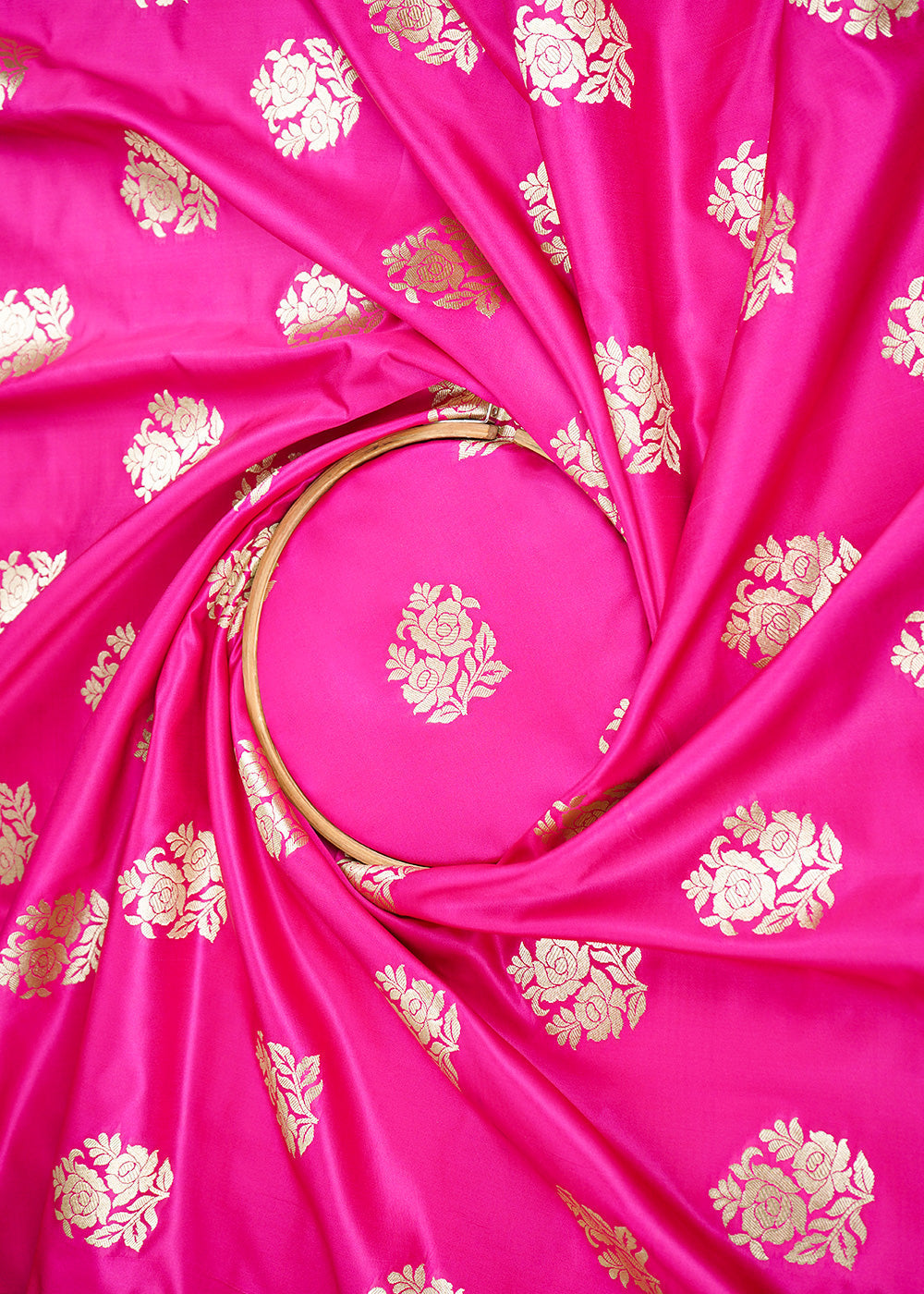 Magenta-Banarasi-Brocade-Fabric-With-Allover-Golden-Zari-Handloom-22248-close-view