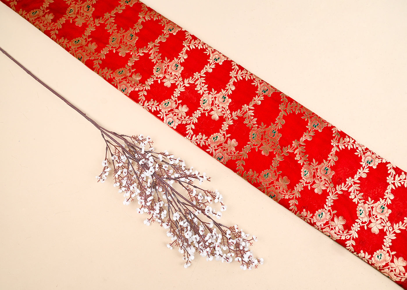 Red-Banarasi-Brocade-Fabric-With-All-Over-Thread-And-Zari-Handloom-22311