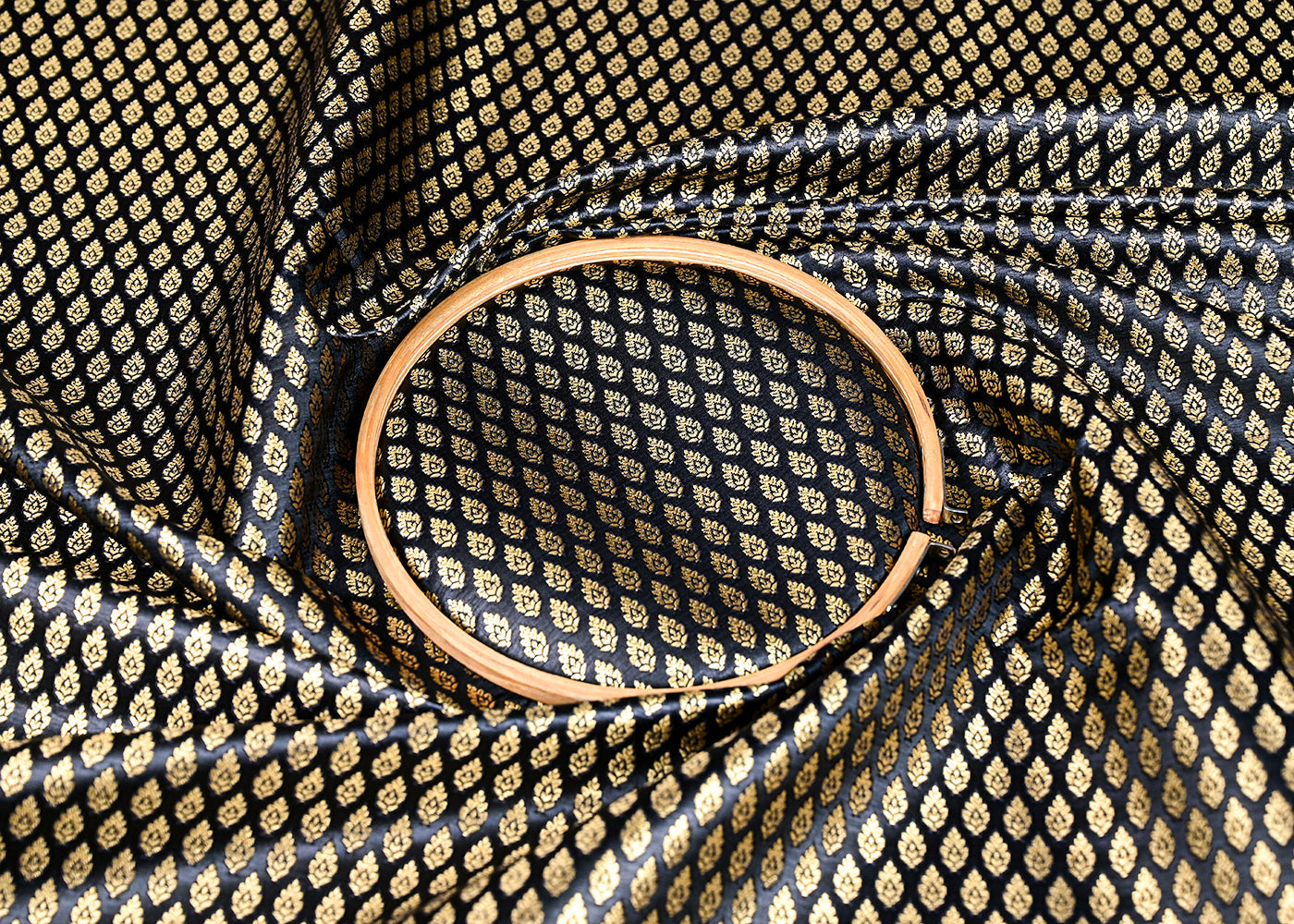 Black-Banarasi-Brocade-Fabric-With-Allover-Golden-Zari-Handloom-22433-close-view