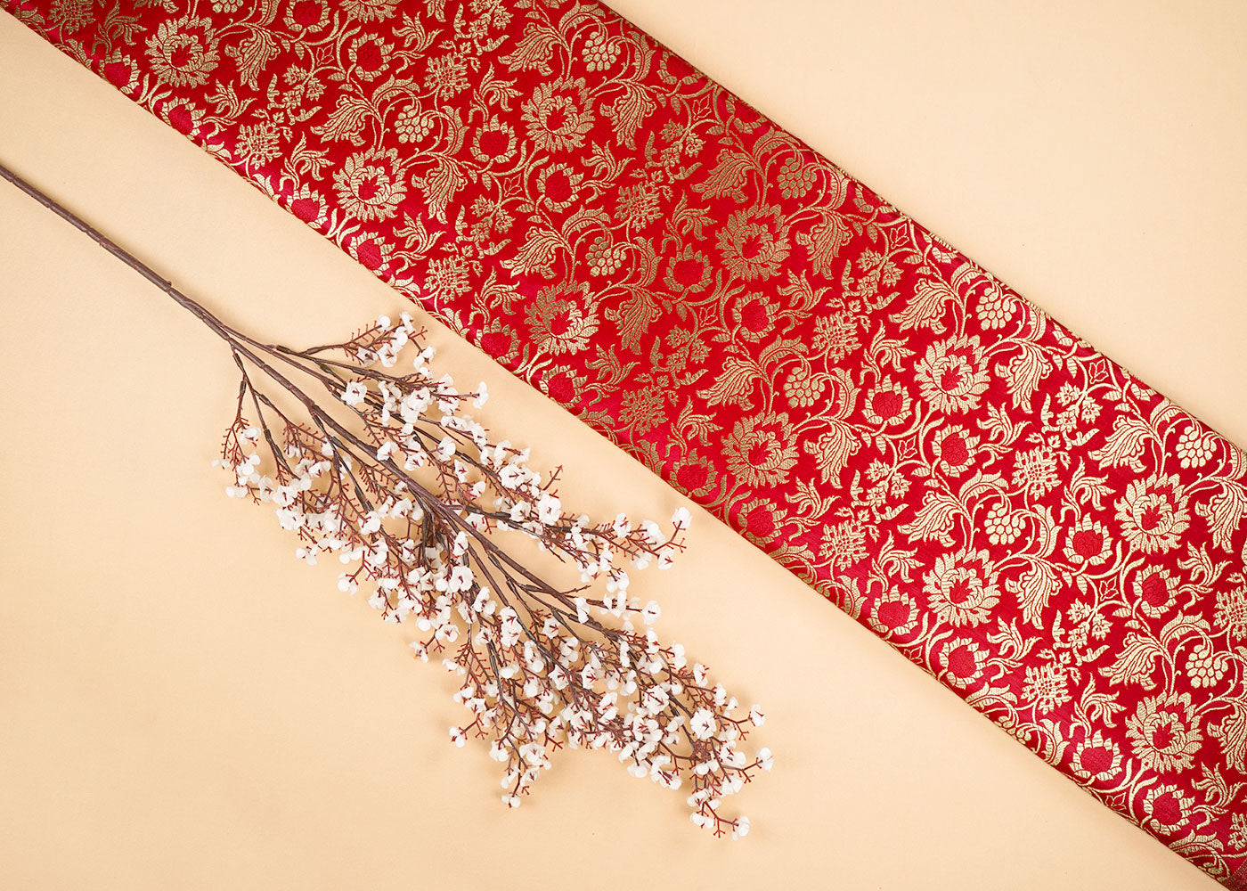Red-Banarasi-Brocade-Fabric-With-All-Over-Zari-Handloom-22576
