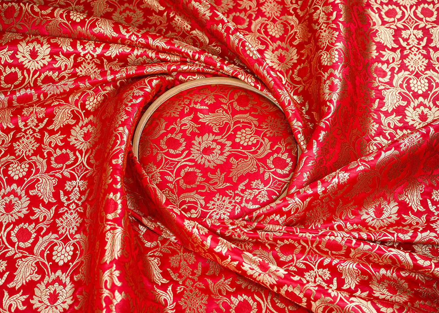 Red-Banarasi-Brocade-Fabric-With-All-Over-Zari-Handloom-22576-close-view