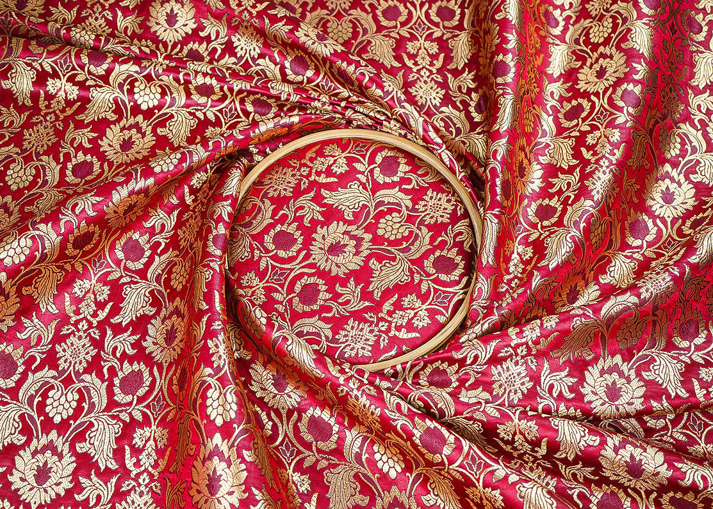 Maroon-Banarasi-Brocade-Fabric-With-All-Over-Zari-Handloom-22577-close-view