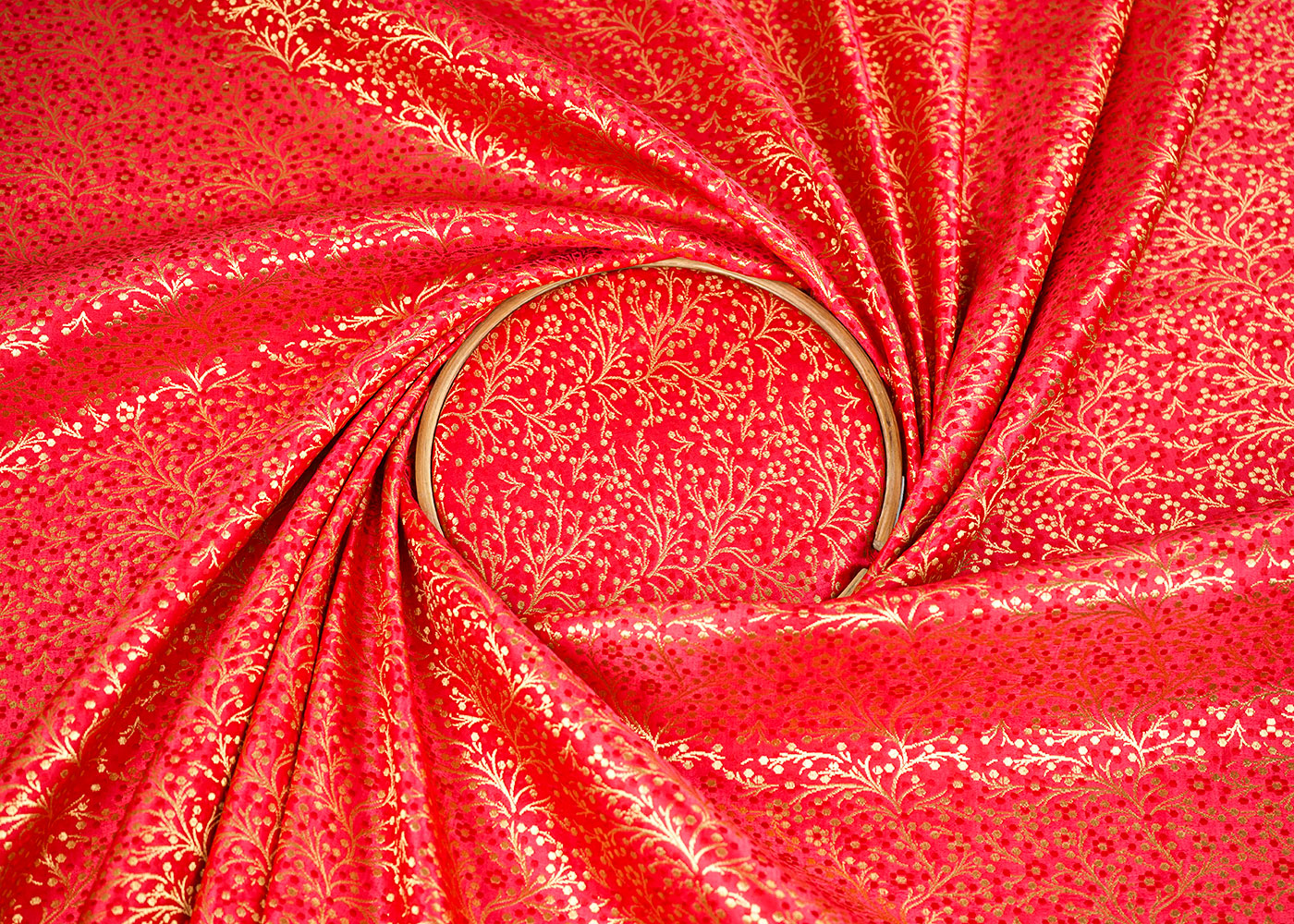 Red-Banarasi-Brocade-Fabric-With-All-Over-Zari-Handloom-22582-close-view