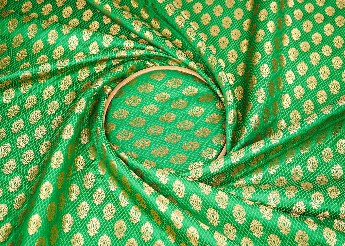 Green-Banarasi-Brocade-Fabric-With-All-Over-Zari-Handloom-22587-close-view